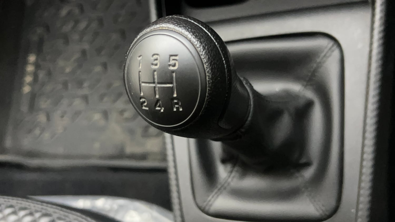 Used 2023 Maruti Suzuki Baleno Sigma MT Petrol Manual interior GEAR  KNOB VIEW