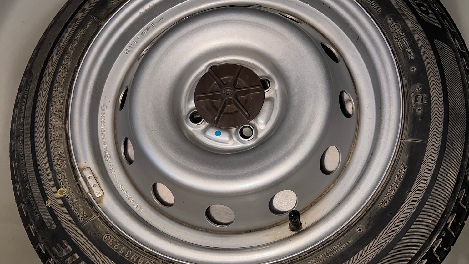 Used 2024 Maruti Suzuki Ignis Sigma 1.2 MT Petrol Manual tyres SPARE TYRE VIEW