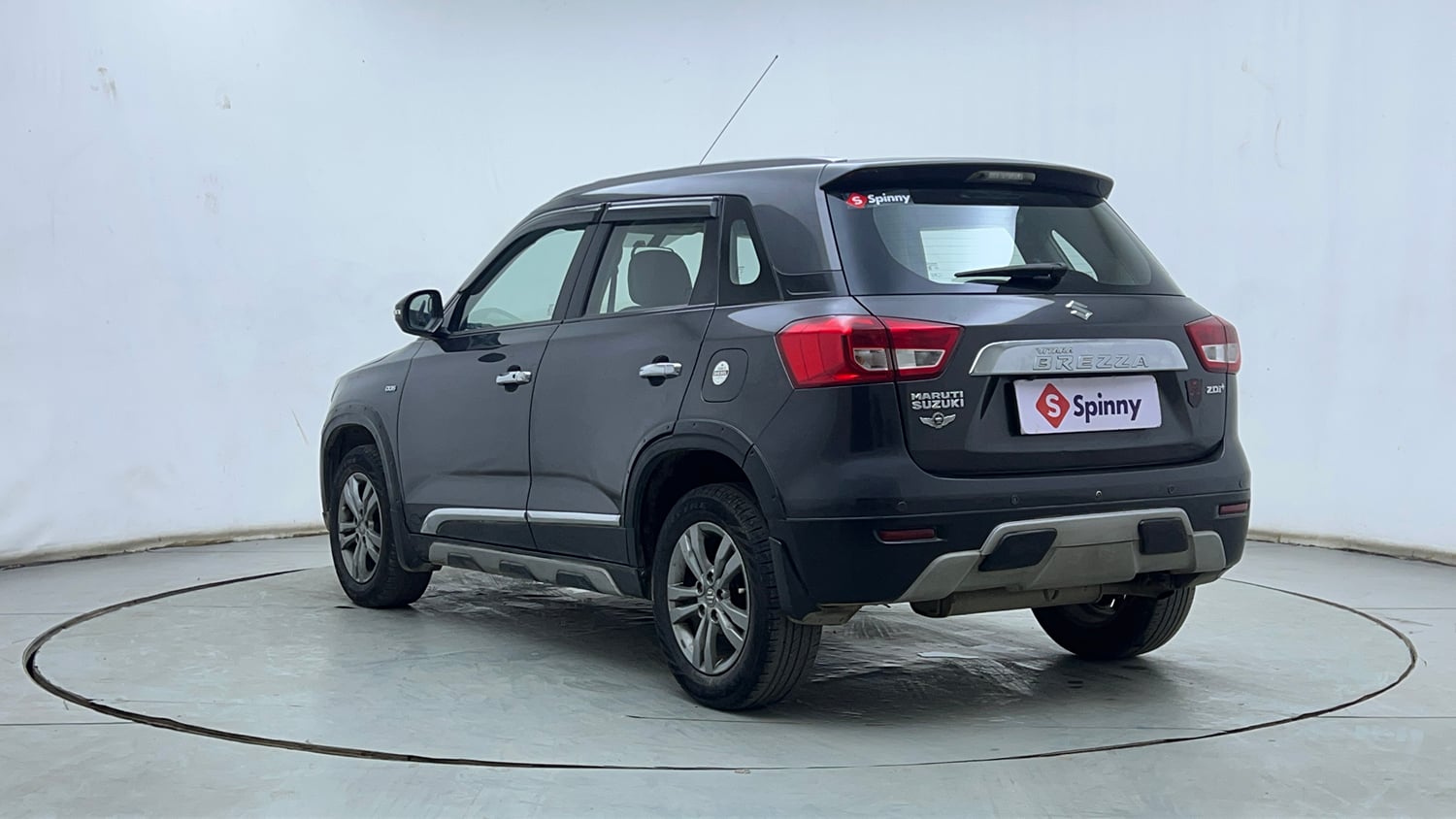 Used 2018 Maruti Suzuki Vitara Brezza [2016-2020] ZDi Plus Diesel Manual exterior LEFT REAR CORNER VIEW
