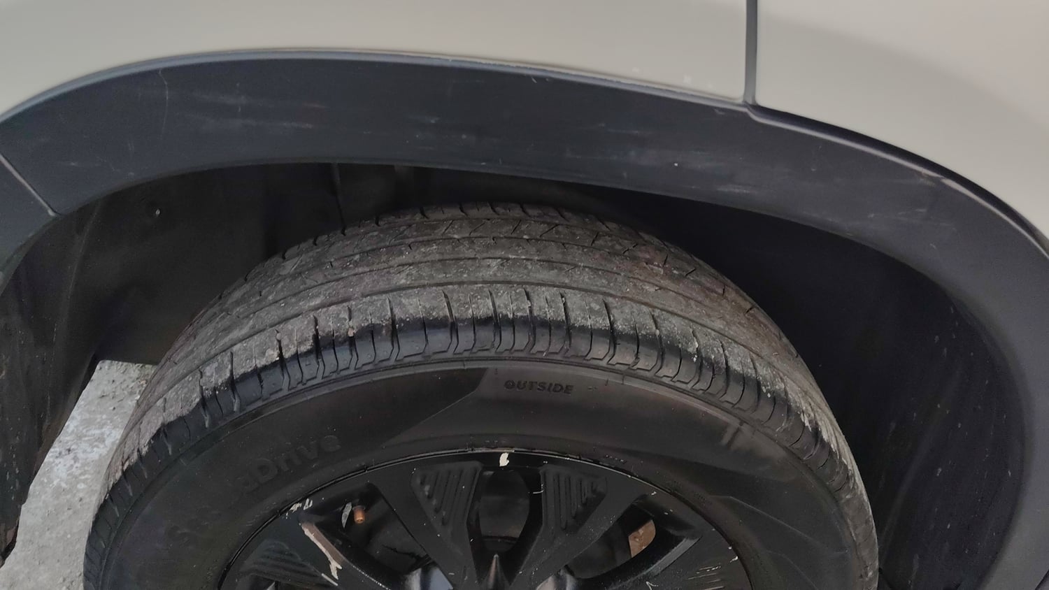 Used 2021 maruti-suzuki Vitara Brezza ZXi Petrol Manual tyres RIGHT REAR TYRE TREAD VIEW
