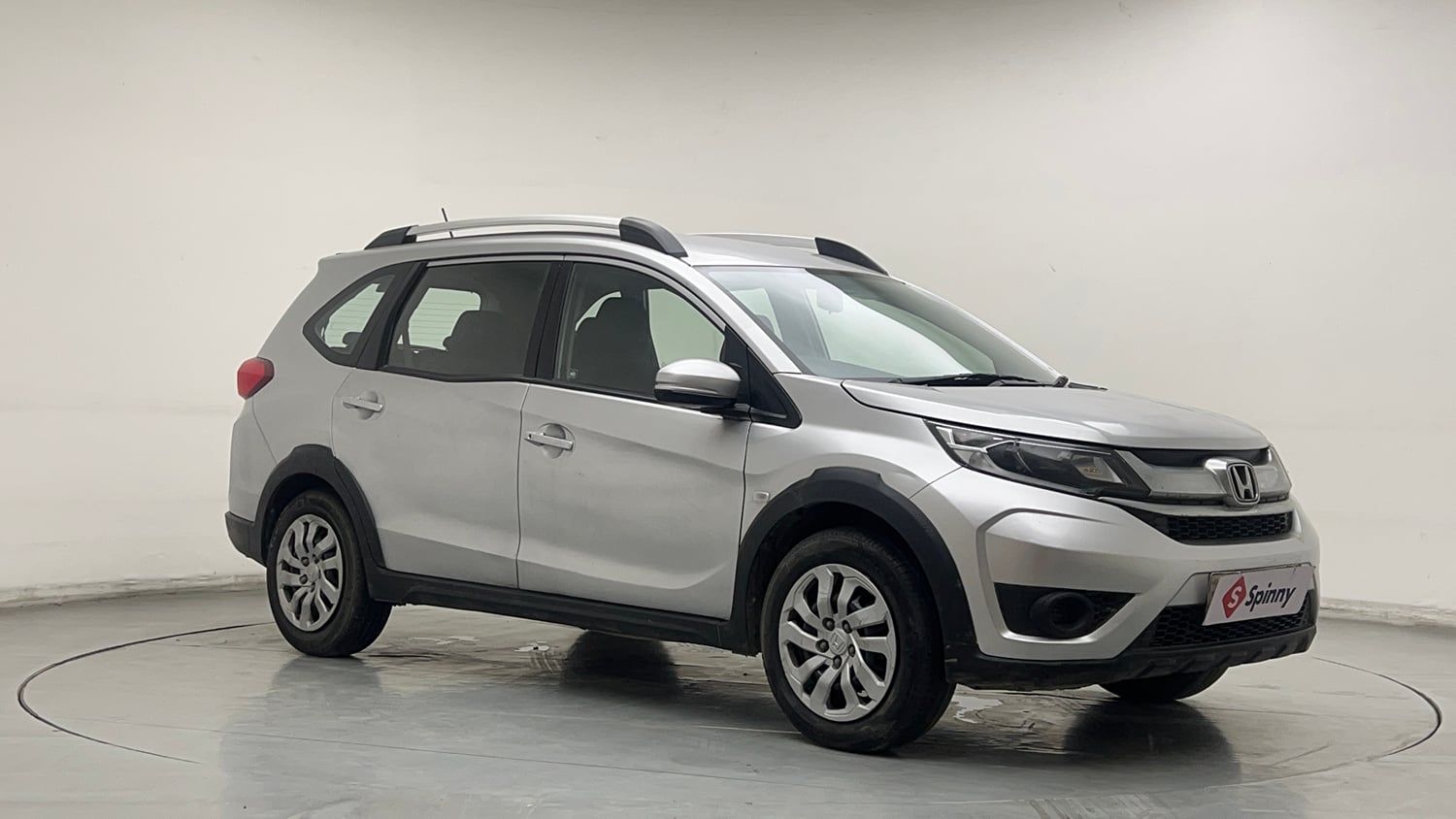 Used 2016 Honda BR-V S Petrol Petrol Manual exterior RIGHT FRONT CORNER VIEW