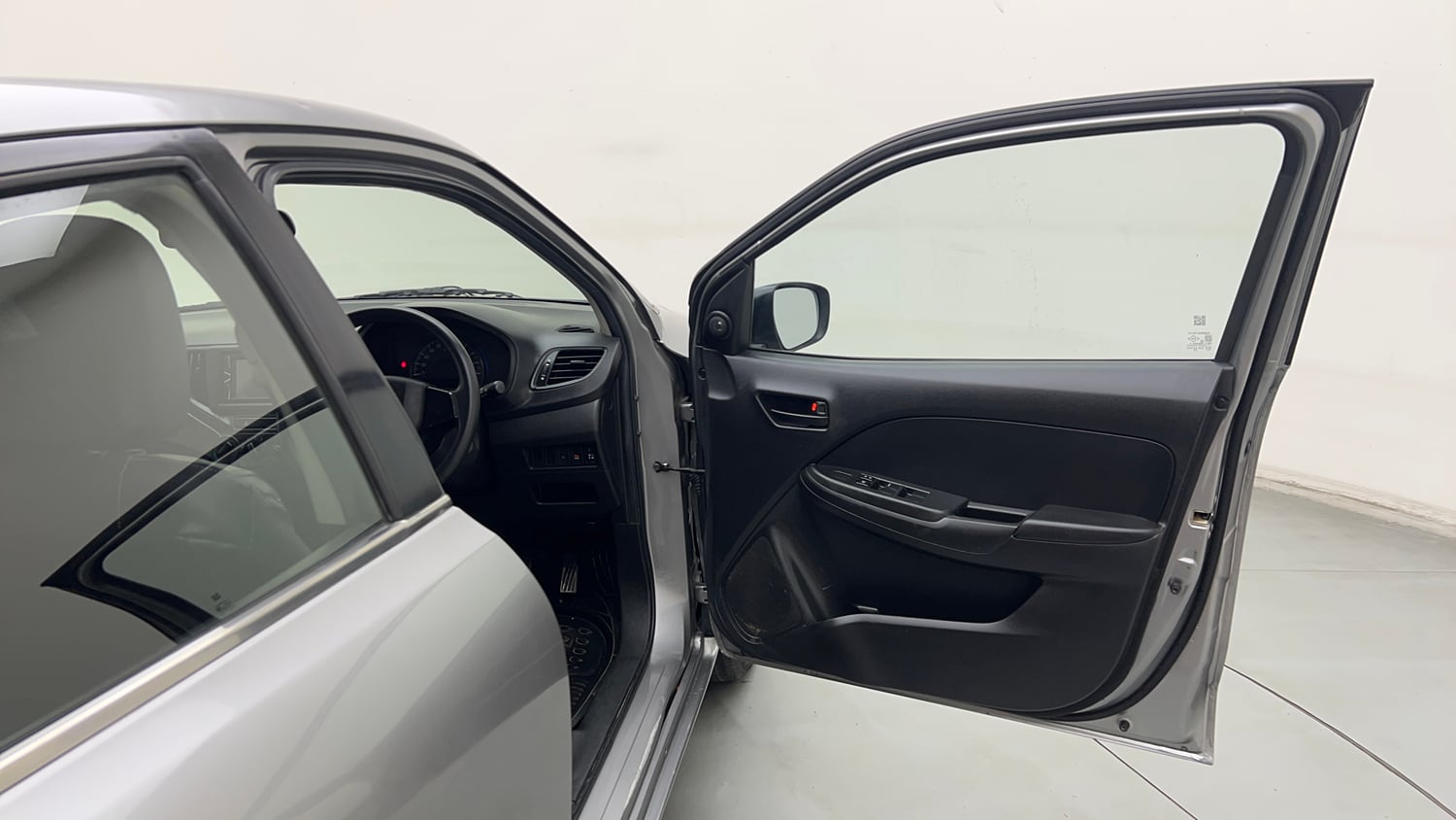 Used 2021 Maruti Suzuki Baleno Sigma Petrol Manual interior RIGHT FRONT DOOR OPEN VIEW