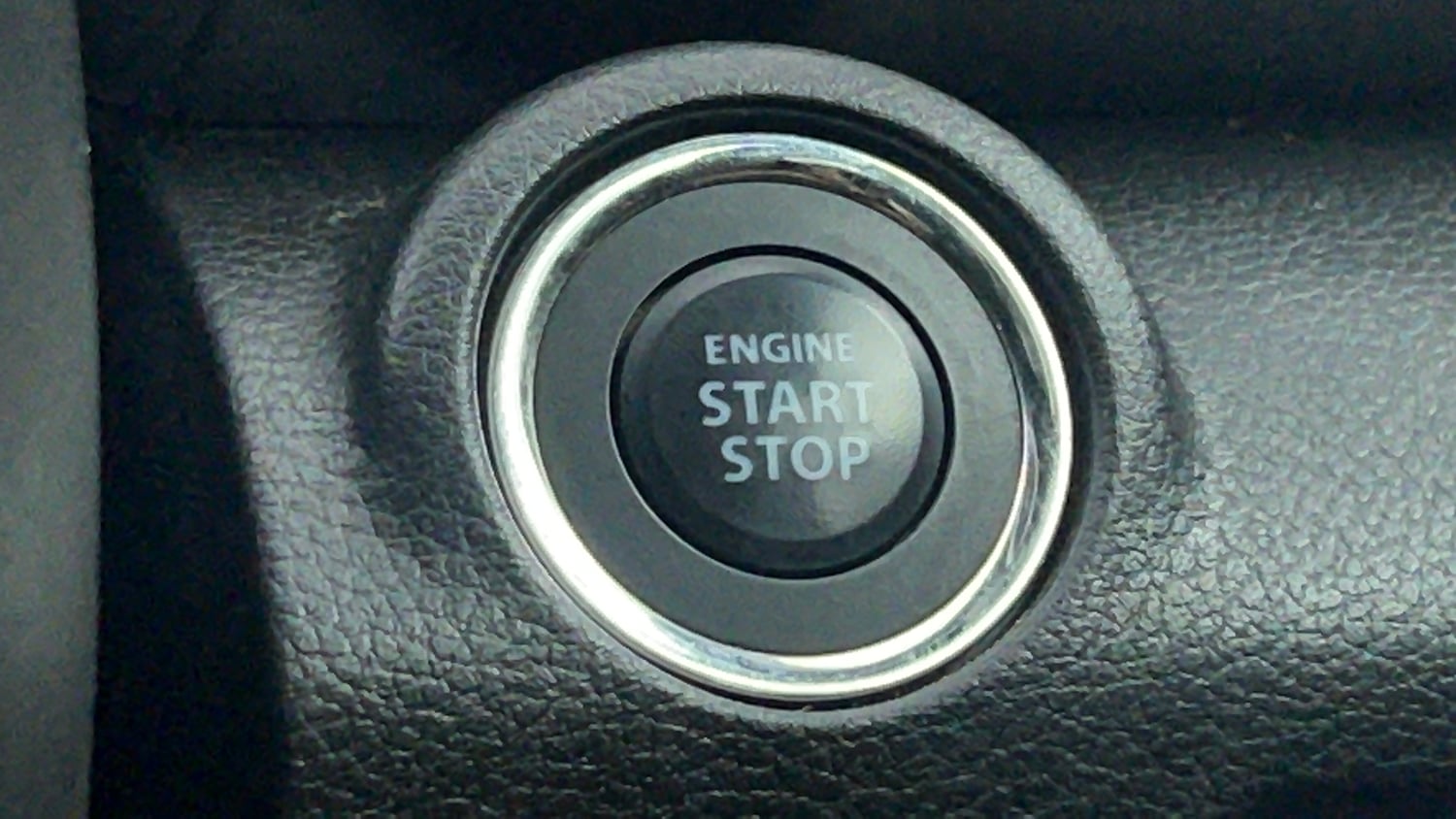 Used 2022 Maruti Suzuki XL6 Alpha Plus AT Petrol Petrol Automatic top_features Keyless start