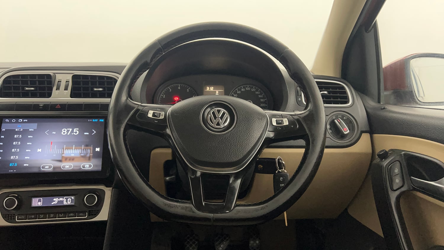 Used 2016 Volkswagen Polo Highline1.2L (P) Petrol Manual interior STEERING VIEW