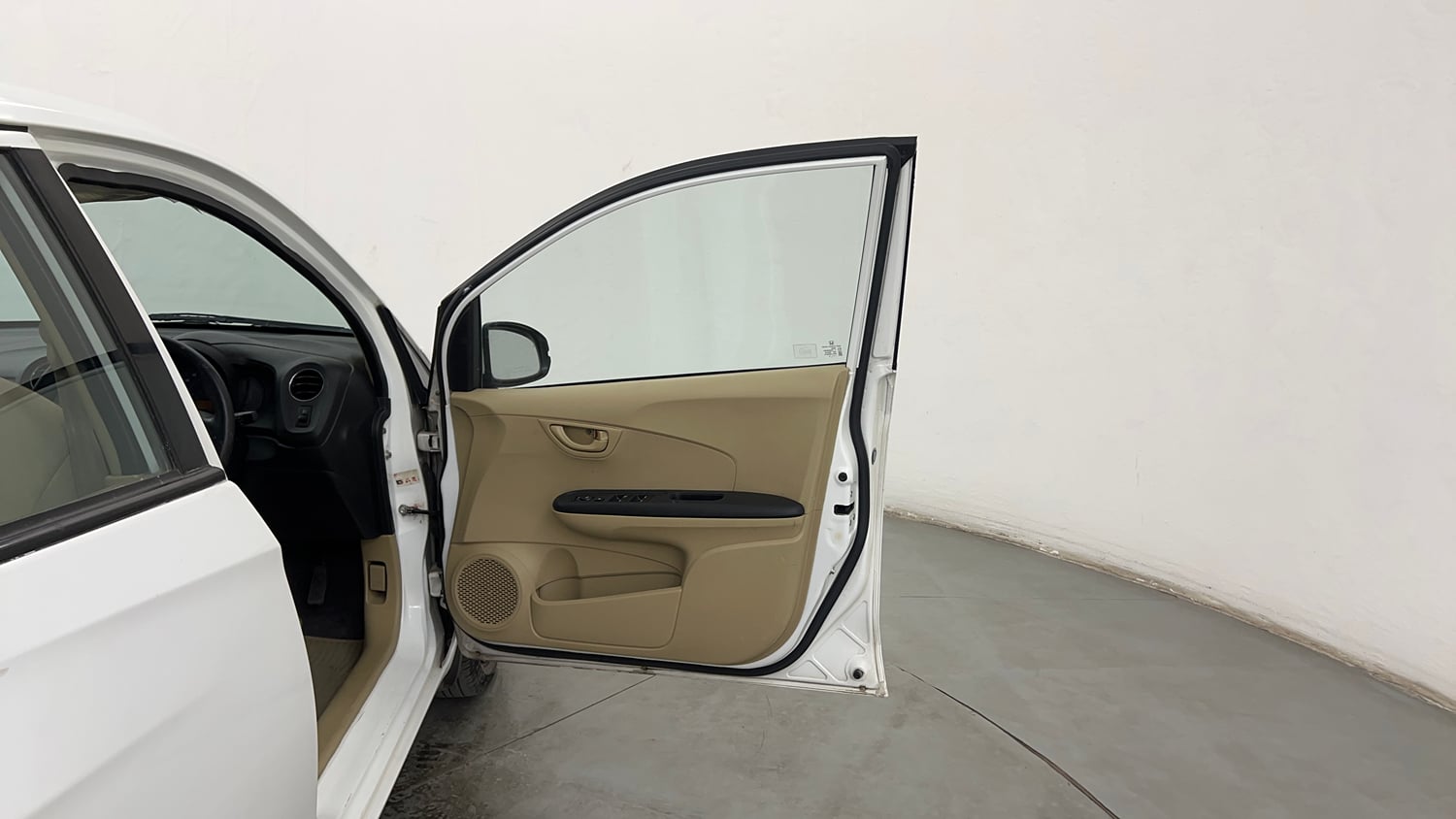 Used 2015 Honda Amaze 1.2 S i-VTEC Petrol Manual interior RIGHT FRONT DOOR OPEN VIEW