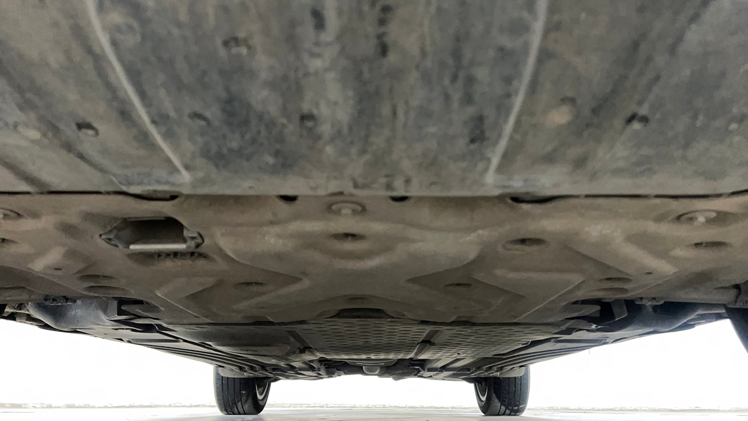 Used 2024 Mercedes-Benz GLC 220d 4MATIC Diesel Automatic extra FRONT LEFT UNDERBODY VIEW