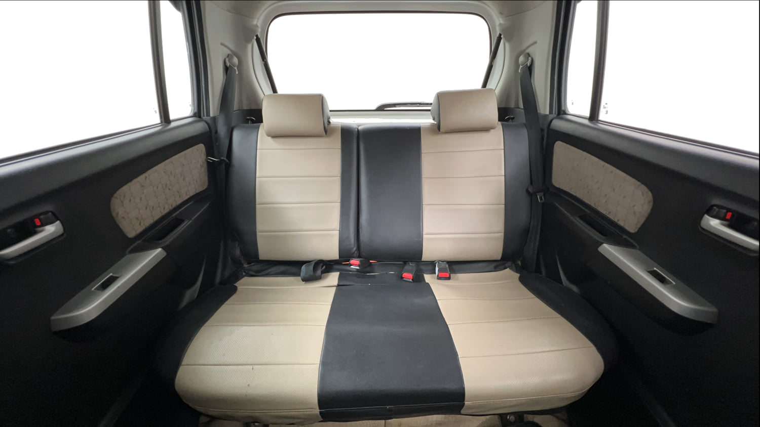 Used 2014 Maruti Suzuki Wagon R VXI Petrol Manual interior REAR SEAT CONDITION VIEW