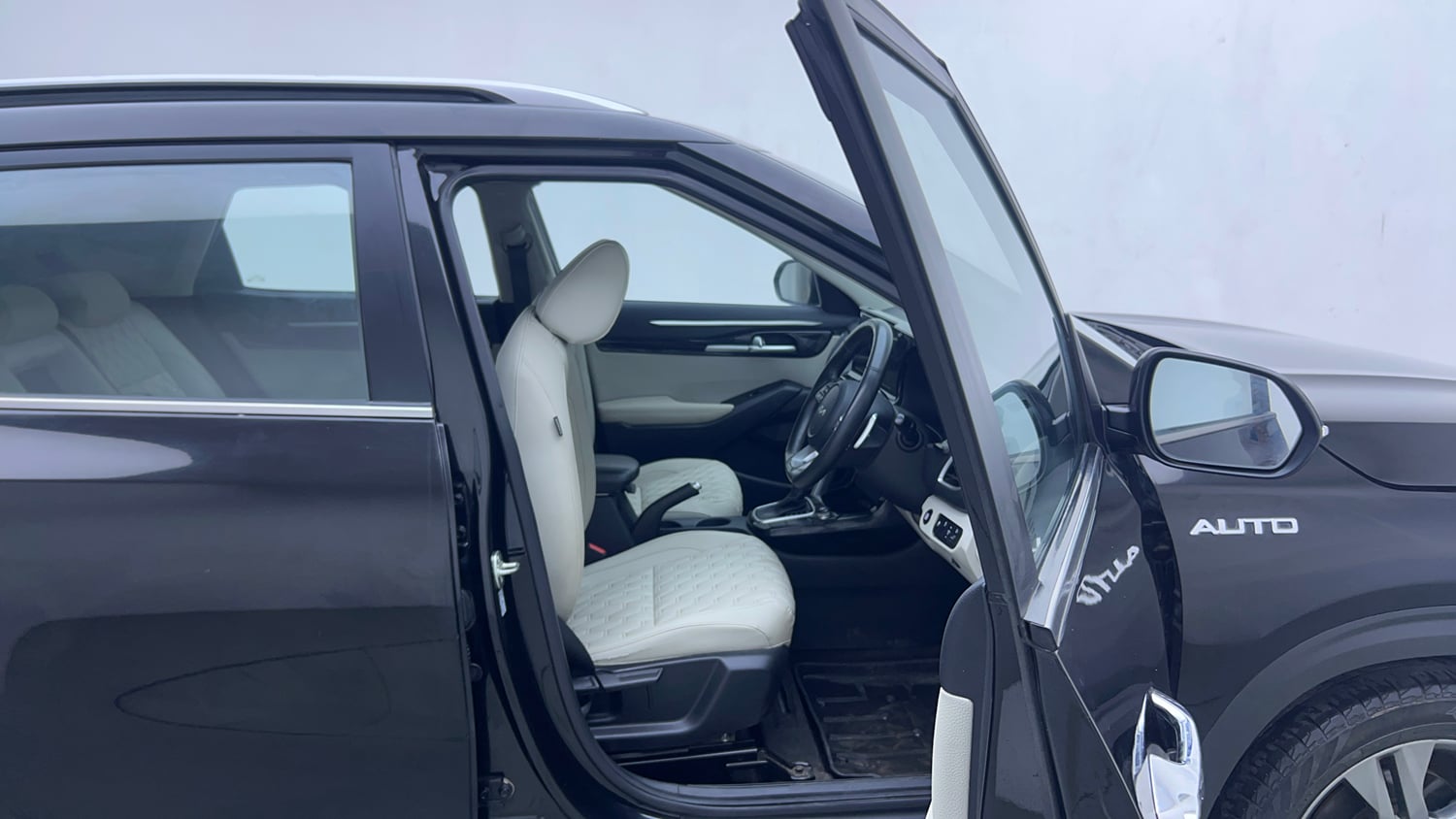 Used 2023 Kia Seltos HTX 1.5 Diesel AT Diesel Automatic interior RIGHT SIDE FRONT DOOR CABIN VIEW