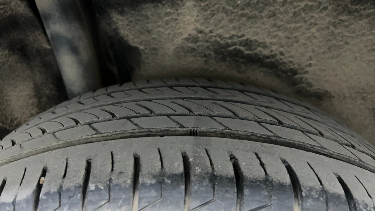 Used 2018 Maruti Suzuki Vitara Brezza [2016-2020] ZDi Plus Diesel Manual tyres RIGHT REAR TYRE TREAD VIEW
