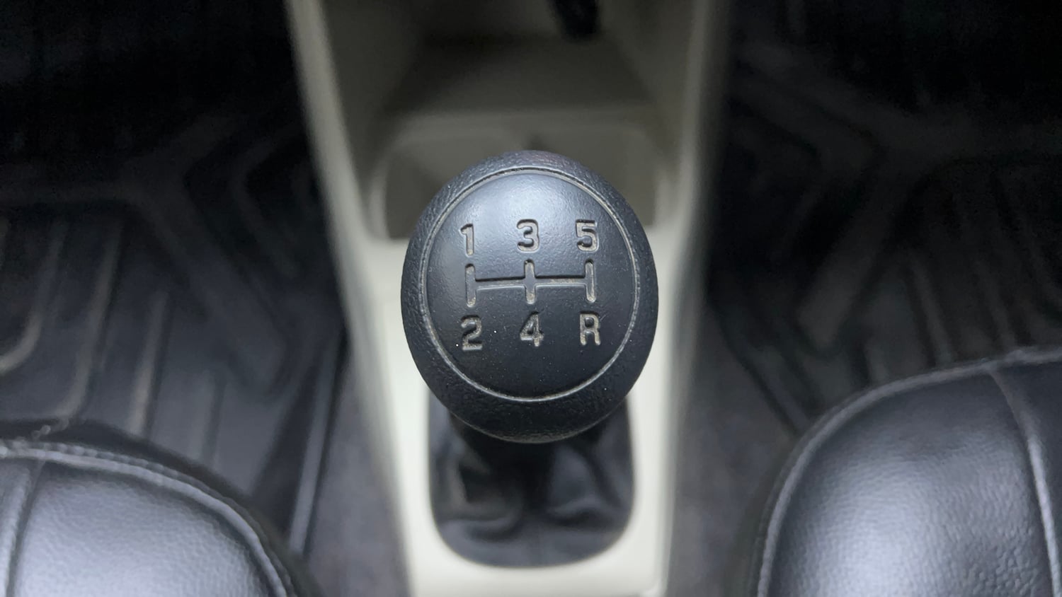 Used 2022 Maruti Suzuki Alto 800 VXi Petrol Manual interior GEAR  KNOB VIEW