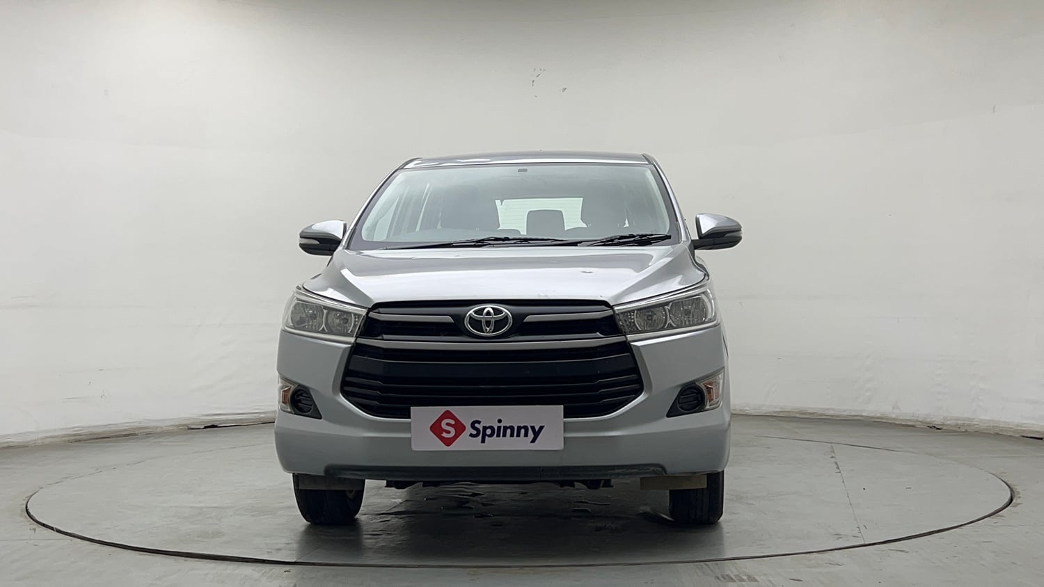 Used 2018 Toyota Innova Crysta 2.4 G 7 STR Diesel Manual exterior FRONT VIEW