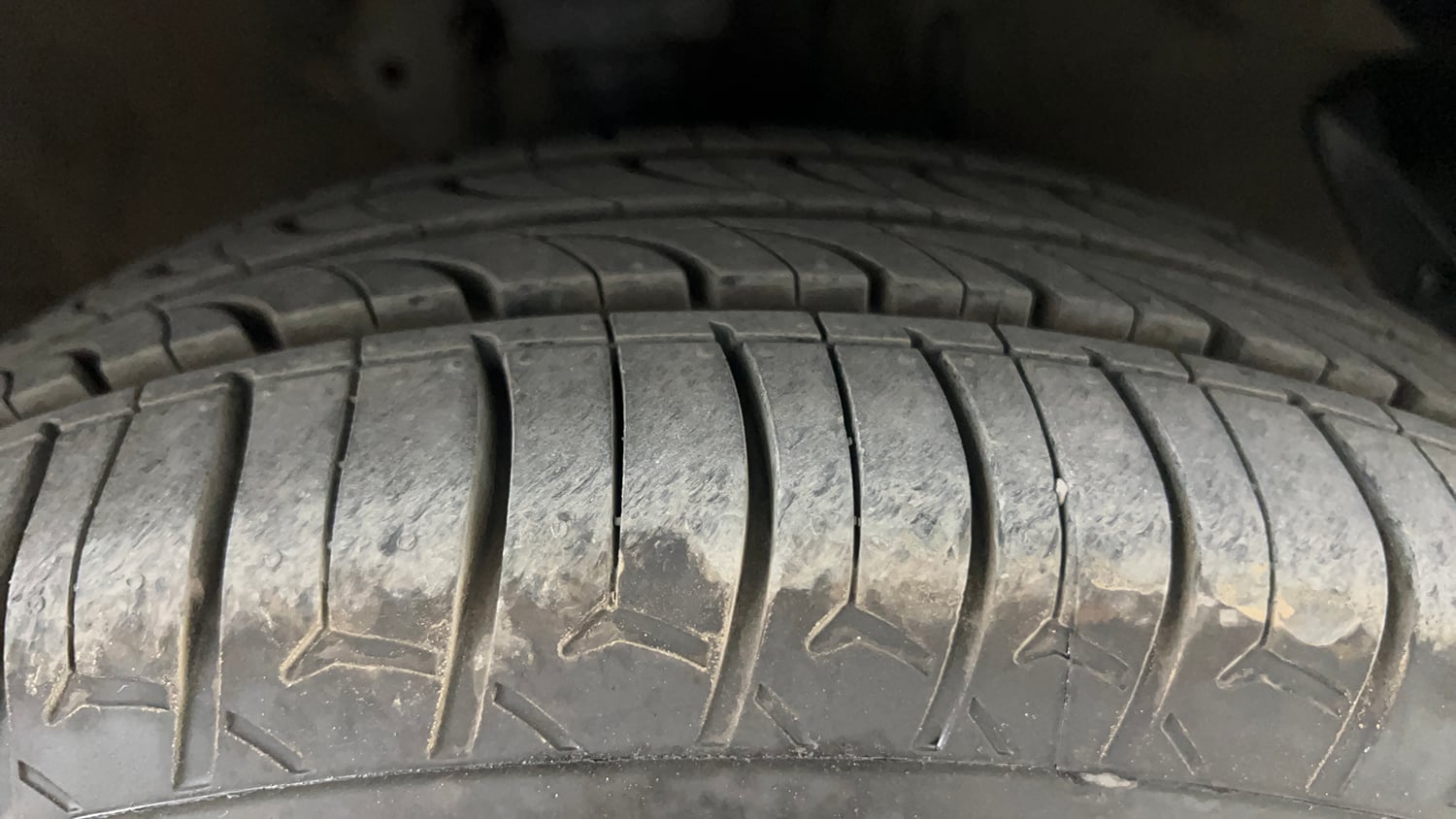 Used 2014 Hyundai i20 Asta 1.2 Petrol Manual tyres RIGHT FRONT TYRE TREAD VIEW