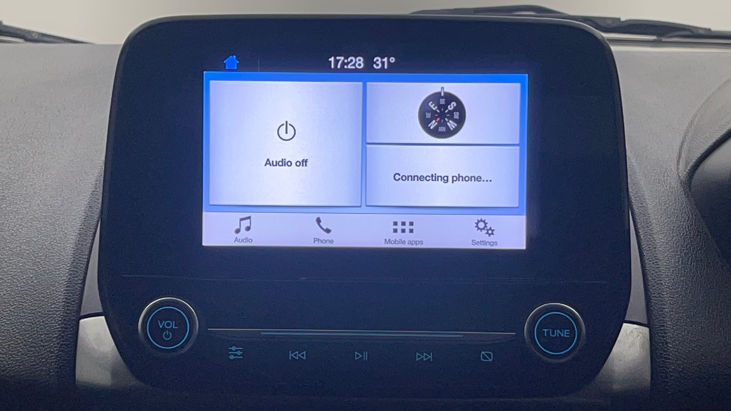 Used 2018 Ford EcoSport Trend 1.5L Ti-VCT Petrol Manual interior MUSIC SYSTEM & AC CONTROL VIEW