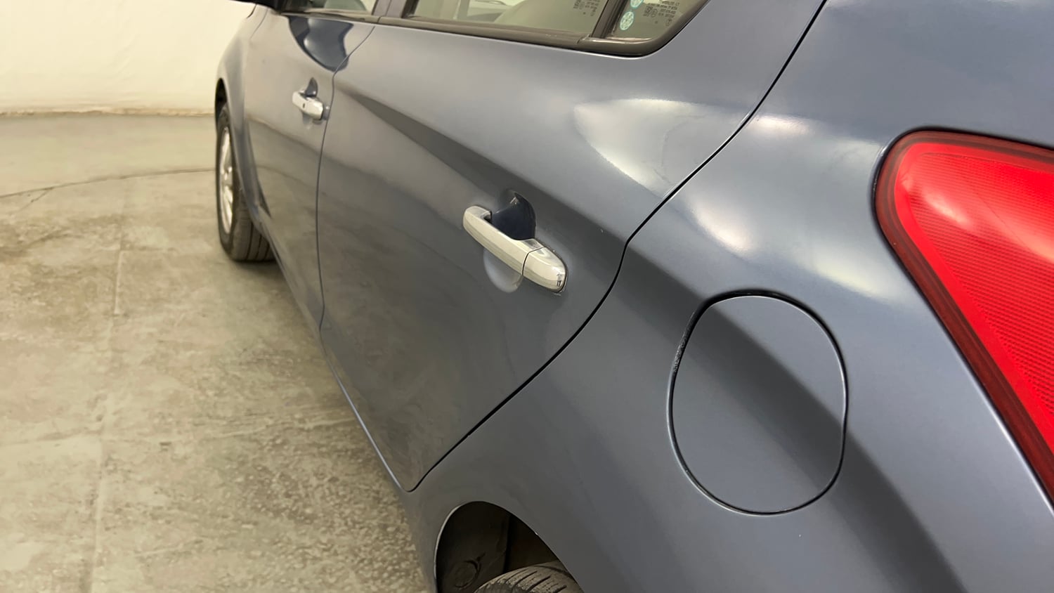 Used 2014 Hyundai i20 Asta 1.2 Petrol Manual dents MINOR SCRATCH