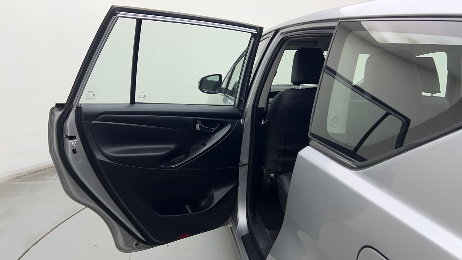 Used 2018 Toyota Innova Crysta 2.4 G 7 STR Diesel Manual interior LEFT REAR DOOR OPEN VIEW