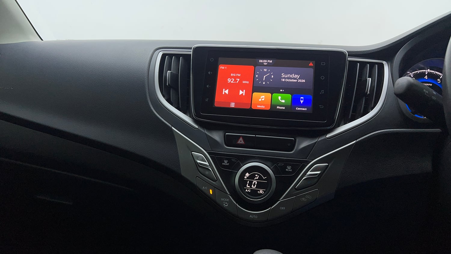 Used 2020 Maruti Suzuki Baleno Alpha Automatic Petrol Automatic interior MUSIC SYSTEM & AC CONTROL VIEW