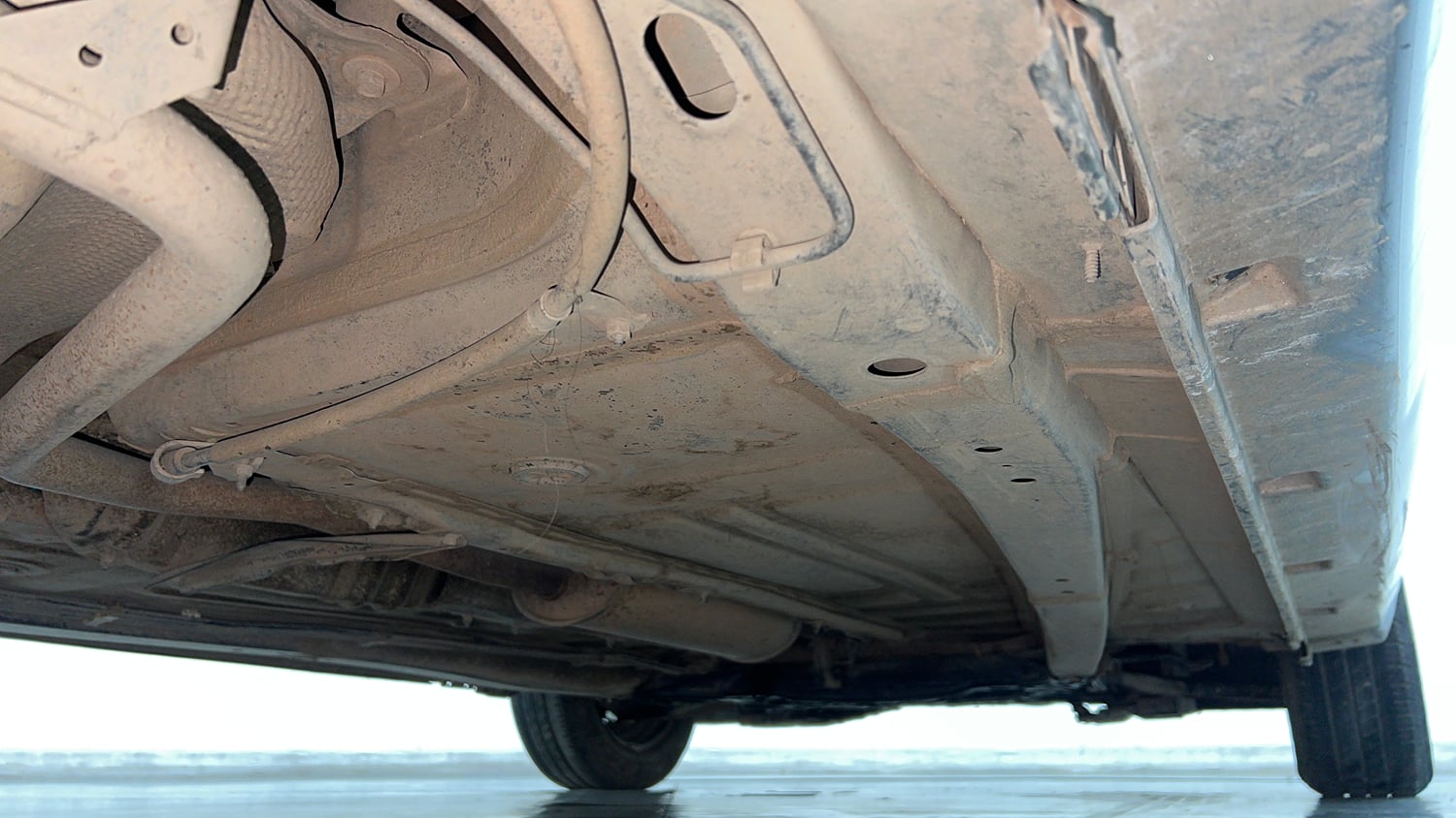 Used 2021 Maruti Suzuki Baleno Sigma Petrol Manual extra REAR RIGHT UNDERBODY VIEW