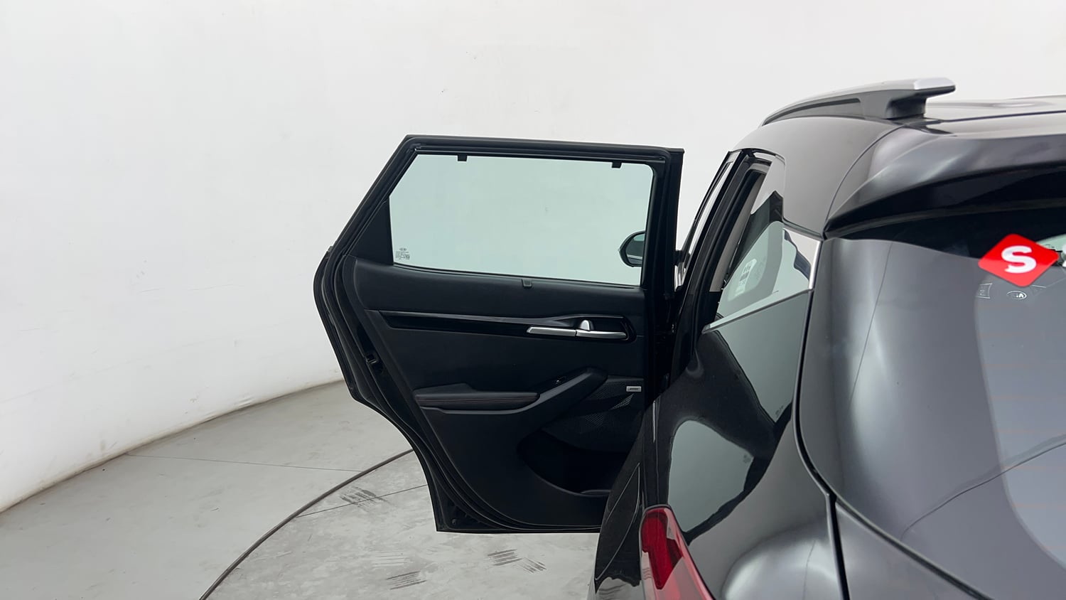 Used 2021 Kia Seltos GTX Plus 1.4 DCT Petrol Automatic interior LEFT REAR DOOR OPEN VIEW