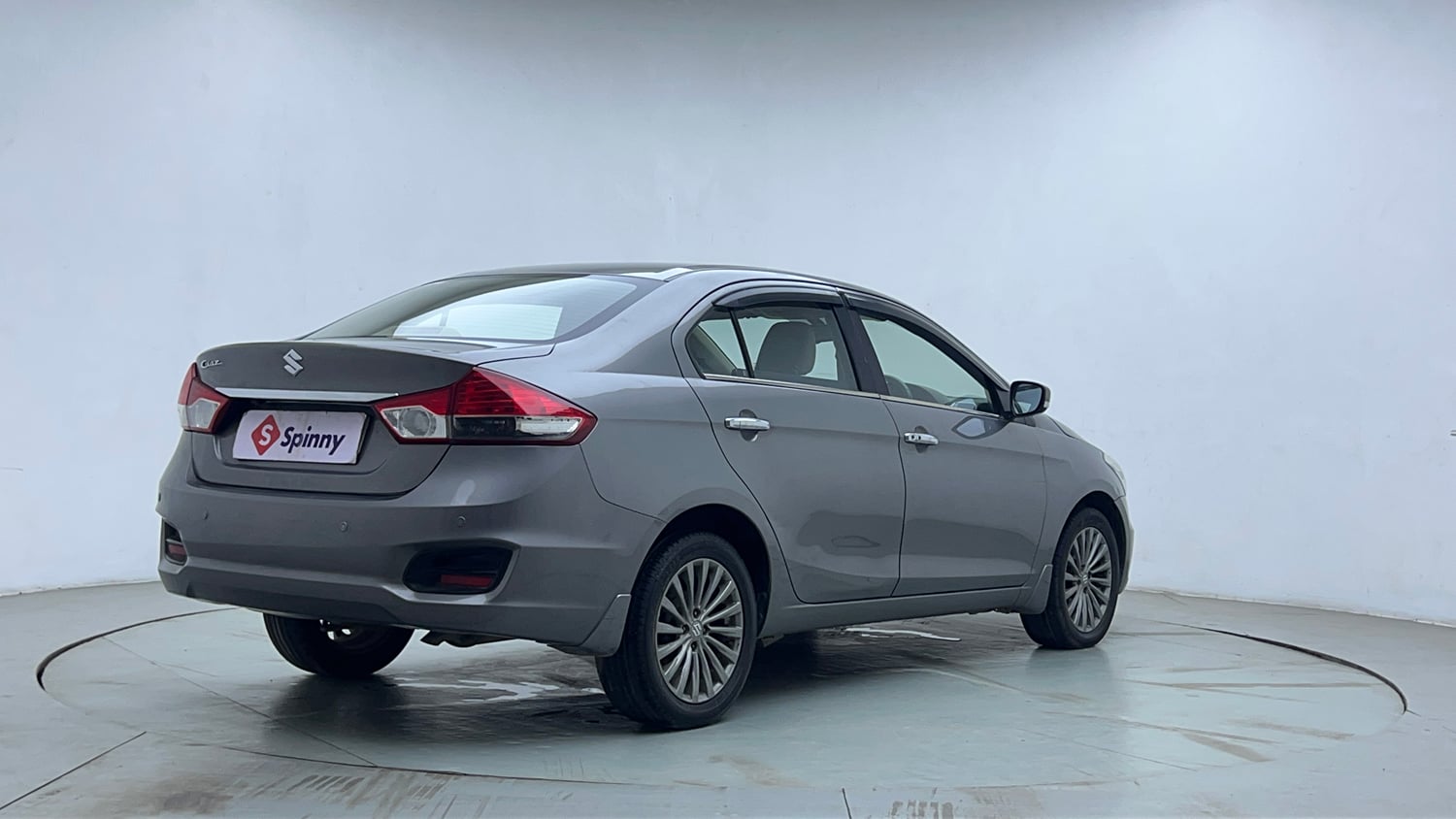 Used 2018 Maruti Suzuki Ciaz Alpha 1.4 AT Petrol Automatic exterior RIGHT REAR CORNER VIEW
