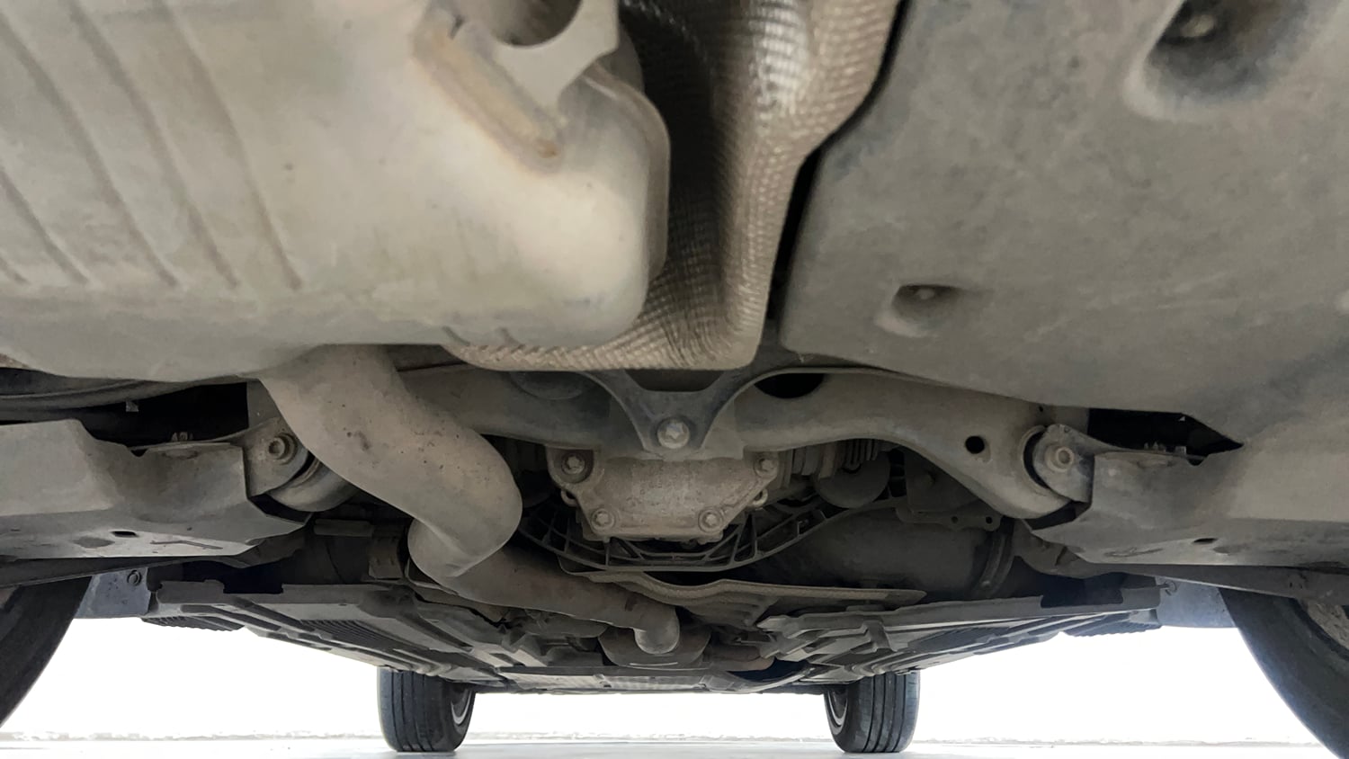 Used 2024 Mercedes-Benz GLC 220d 4MATIC Diesel Automatic extra REAR UNDERBODY VIEW (TAKEN FROM REAR)