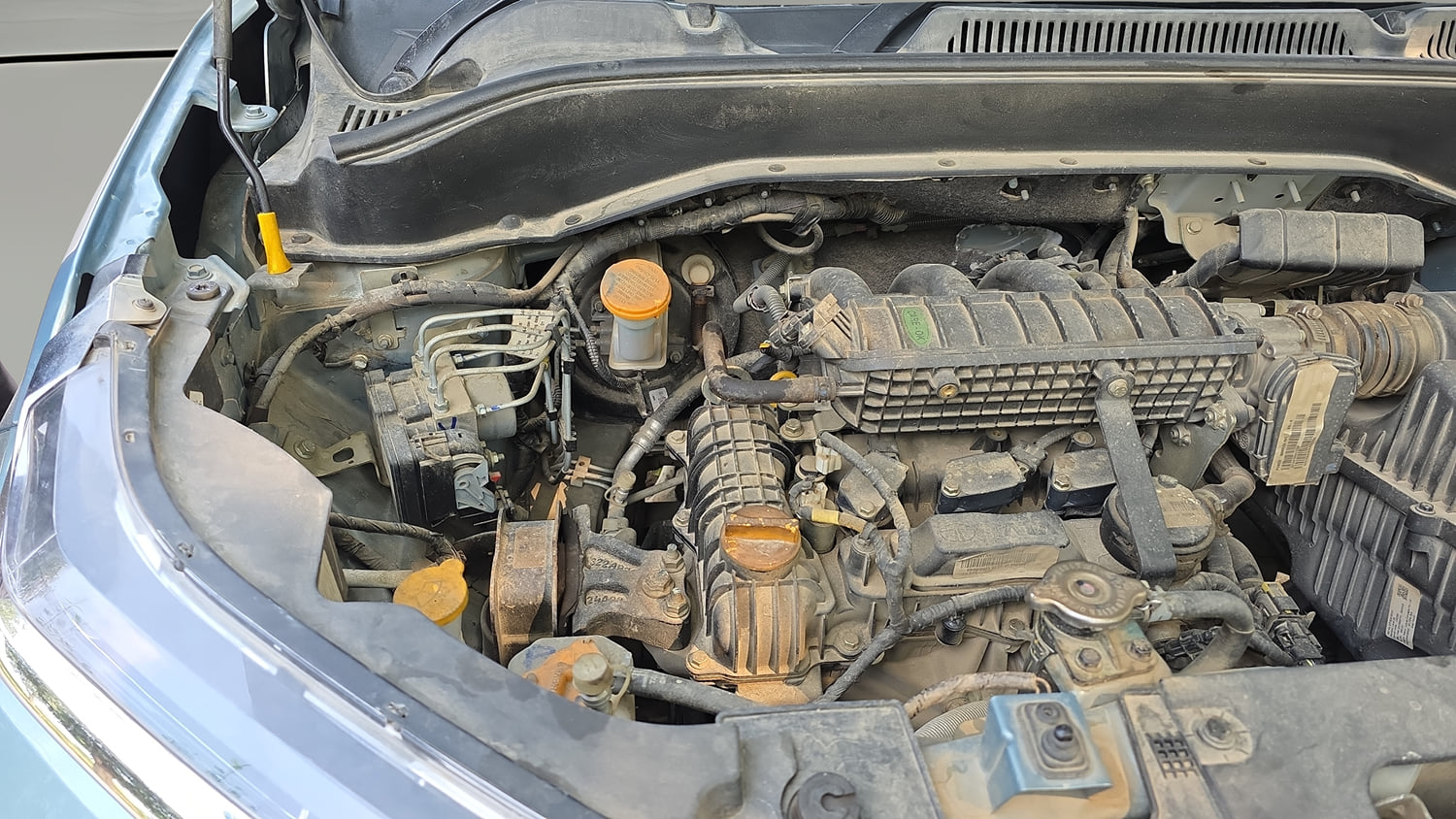 Used 2023 Tata Punch Accomplished MT Petrol Manual engine ENGINE RIGHT SIDE VIEW