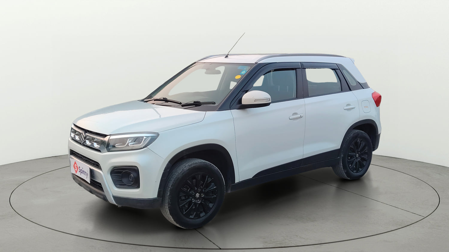 Used 2021 maruti-suzuki Vitara Brezza ZXi Petrol Manual exterior LEFT FRONT CORNER VIEW