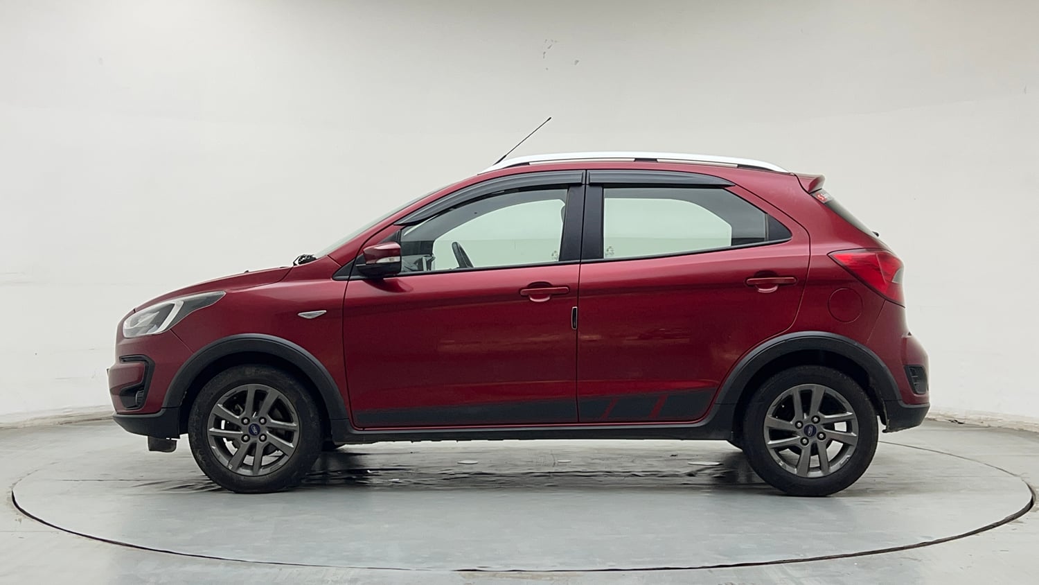Used 2019 Ford Freestyle Titanium Plus 1.2 Ti-VCT Petrol Manual exterior LEFT SIDE VIEW