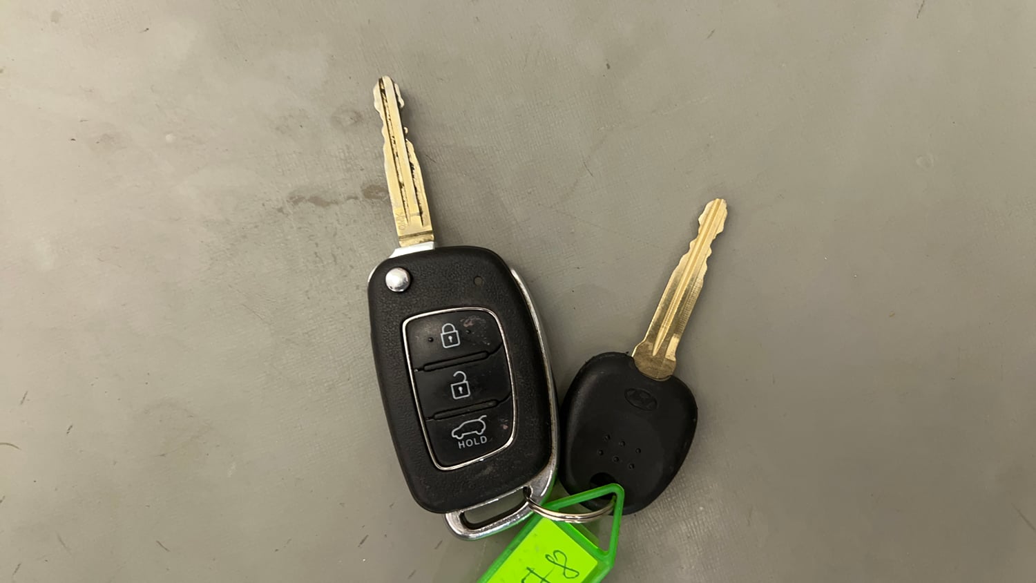 Used 2023 Hyundai i20 Sportz 1.2 IVT Petrol Automatic extra CAR KEY VIEW