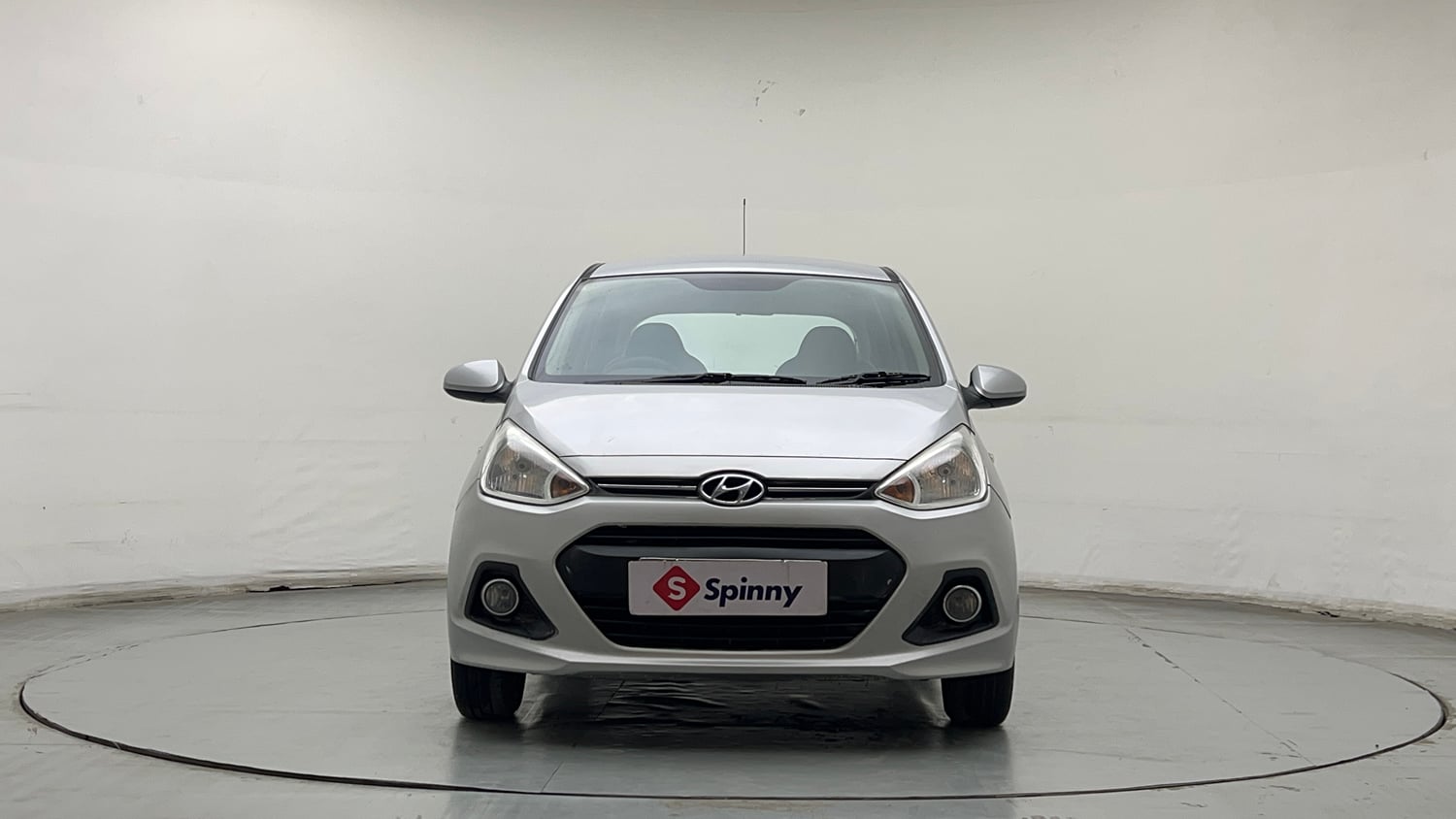 Used 2013 Hyundai Grand i10 Magna 1.2 Kappa VTVT Petrol Manual exterior FRONT VIEW