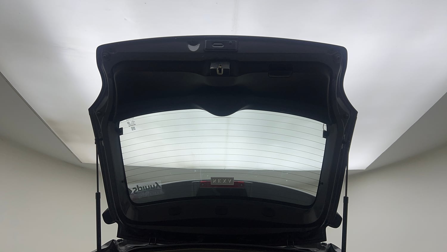 Used 2016 Maruti Suzuki Baleno Zeta 1.2 AT Petrol Automatic interior DICKY DOOR OPEN VIEW