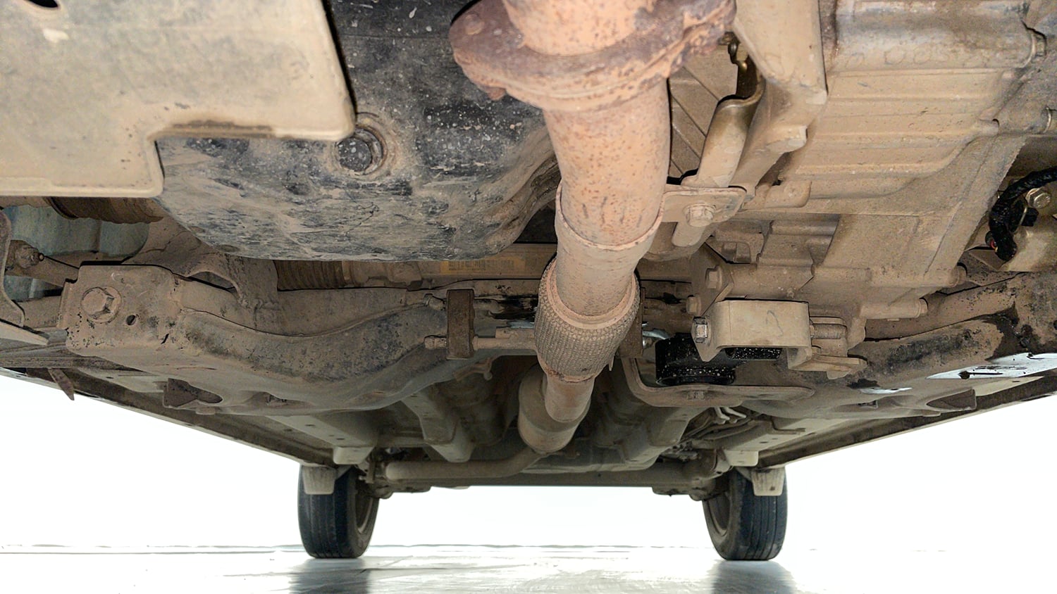 Used 2022 Tata Nexon XMA (S) Petrol Automatic extra FRONT LEFT UNDERBODY VIEW