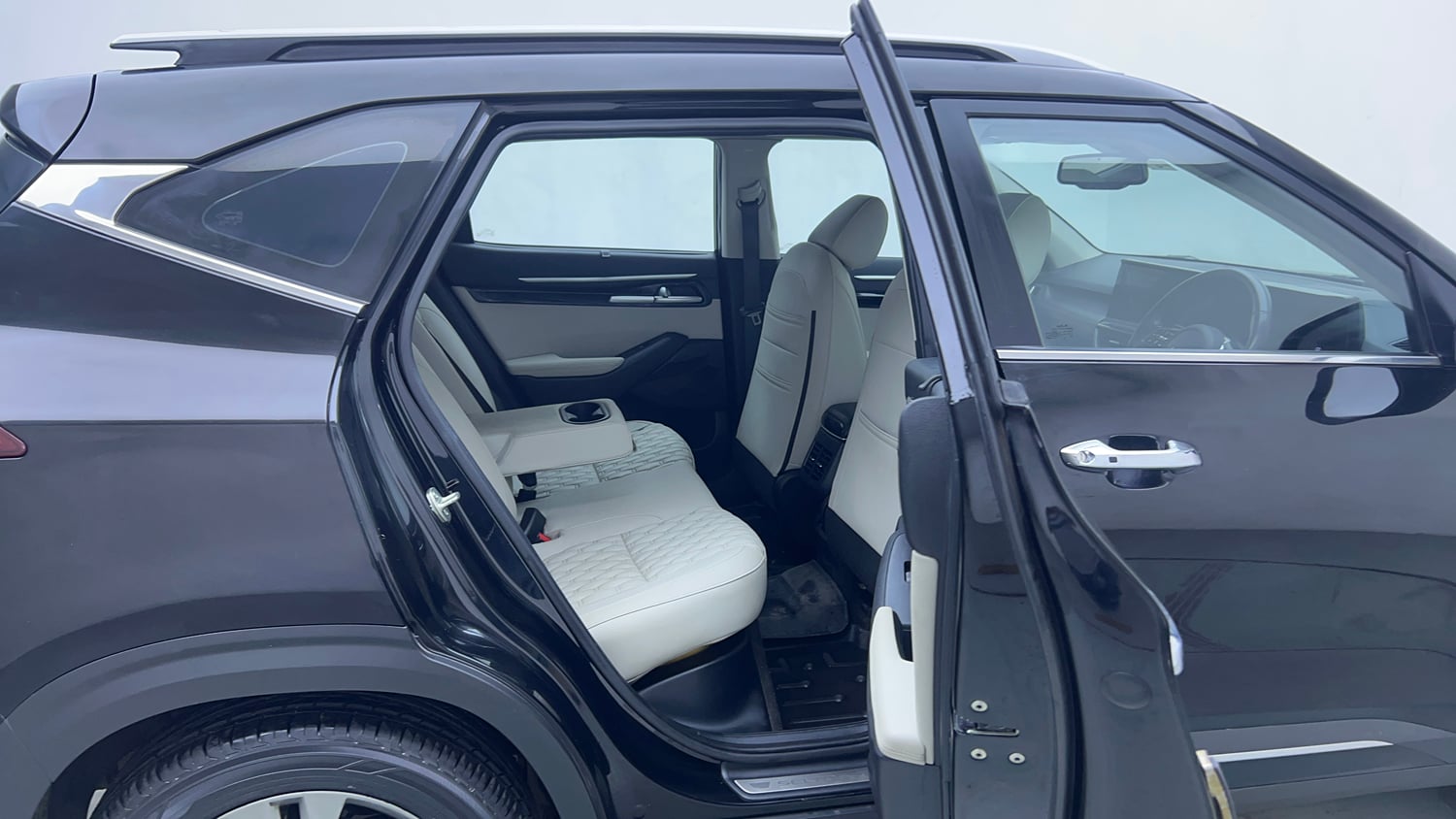 Used 2023 Kia Seltos HTX 1.5 Diesel AT Diesel Automatic interior RIGHT SIDE REAR DOOR CABIN VIEW