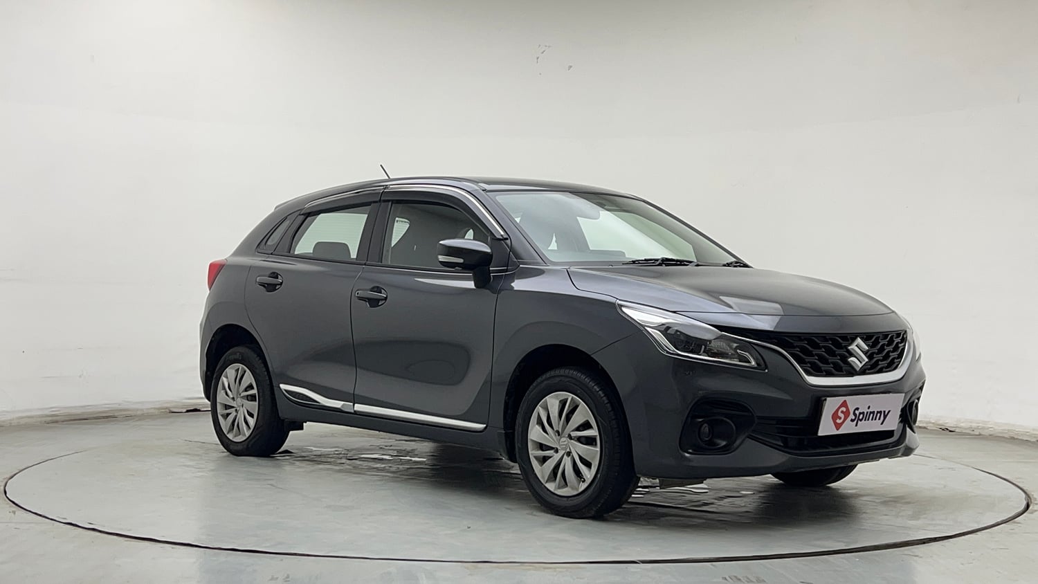 Used 2025 Maruti Suzuki Baleno Delta MT Petrol Manual exterior RIGHT FRONT CORNER VIEW