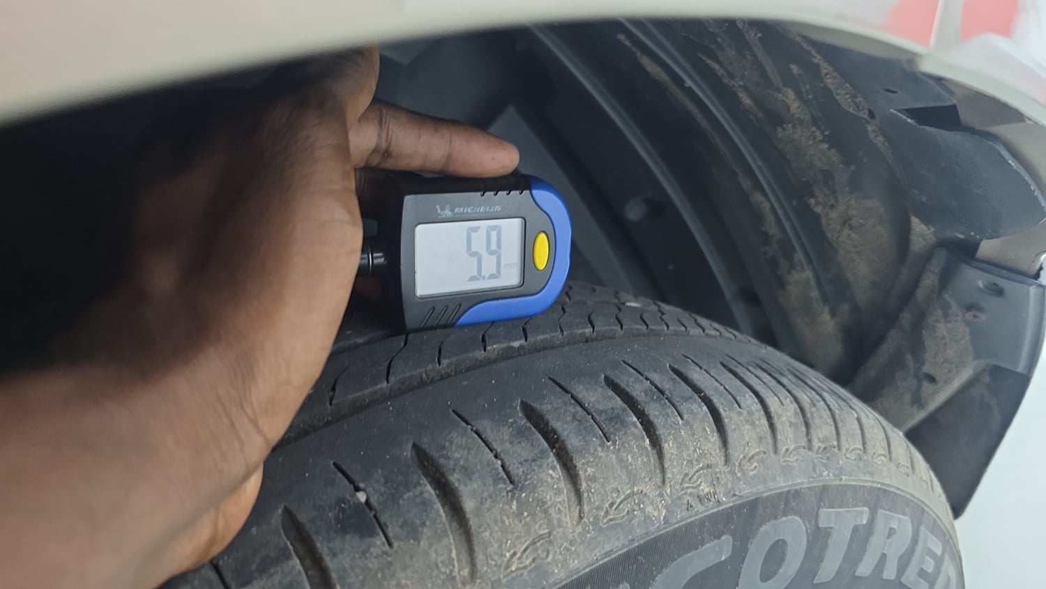 Used 2025 Tata Altroz Creative S Petrol 6DCT Petrol Automatic tyres LEFT REAR TYRE TREAD VIEW
