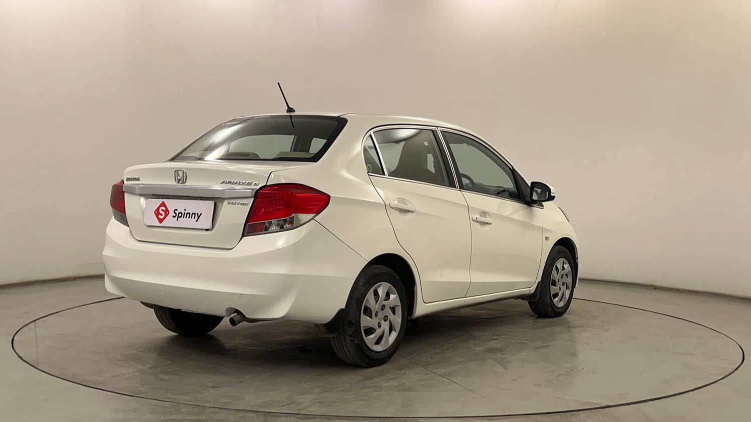 Used 2016 Honda Amaze 1.5 S i-DTEC Diesel Manual exterior RIGHT REAR CORNER VIEW