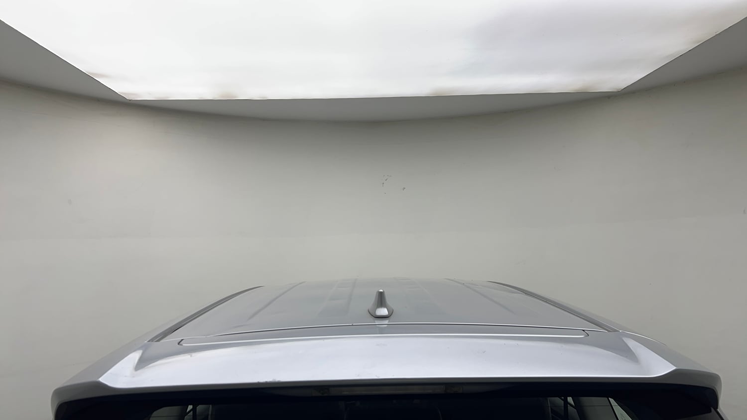 Used 2018 Toyota Innova Crysta 2.4 G 7 STR Diesel Manual exterior EXTERIOR ROOF VIEW