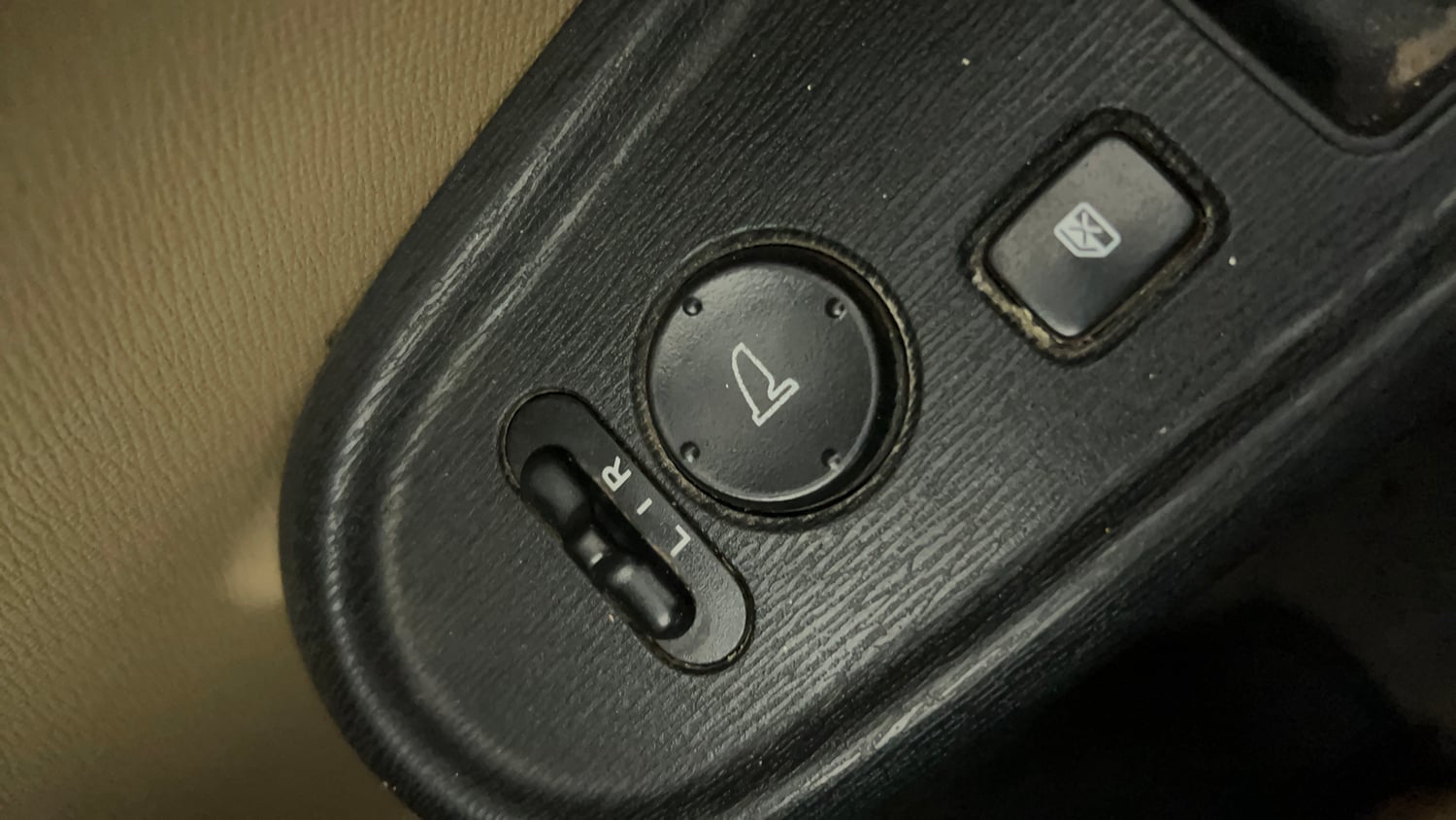 Used 2014 Honda Amaze 1.2 S i-VTEC Petrol Manual top_features Adjustable ORVM