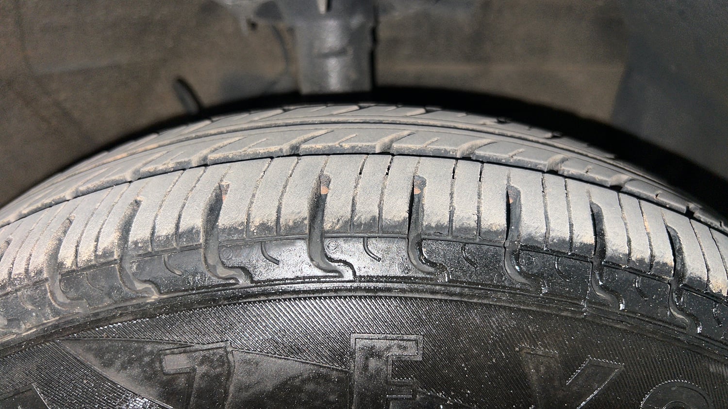 Used 2019 Hyundai Santro Era Executive Petrol Manual tyres RIGHT FRONT TYRE TREAD VIEW