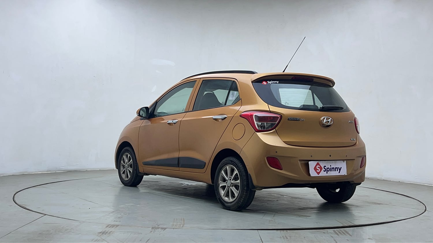 Used 2016 Hyundai Grand i10 Asta 1.2 Kappa VTVT Petrol Manual exterior LEFT REAR CORNER VIEW
