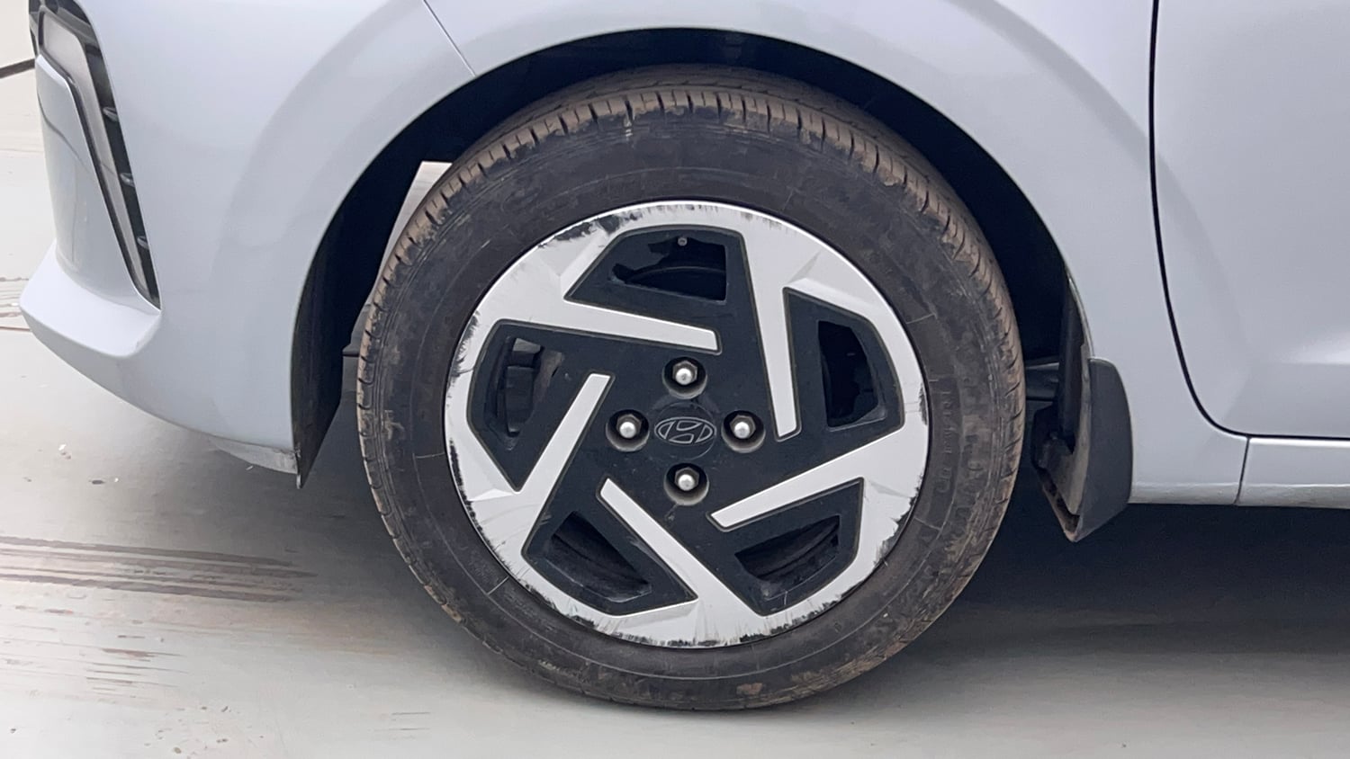 Used 2023 Hyundai Aura S 1.2 Petrol Petrol Manual tyres LEFT FRONT TYRE RIM VIEW