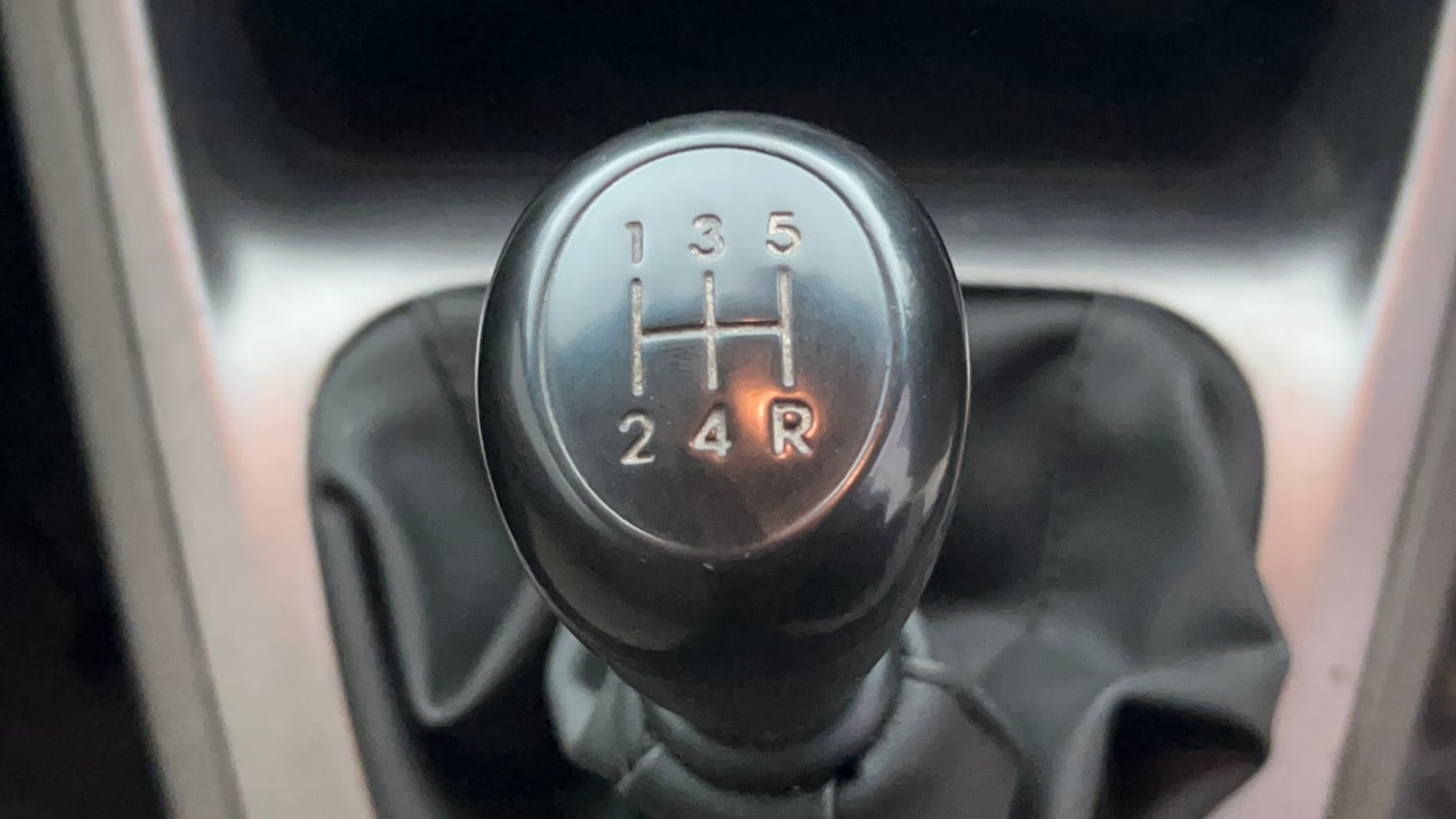 Used 2014 Hyundai i10 Sportz 1.1 iRDE2 Petrol Manual interior GEAR  KNOB VIEW