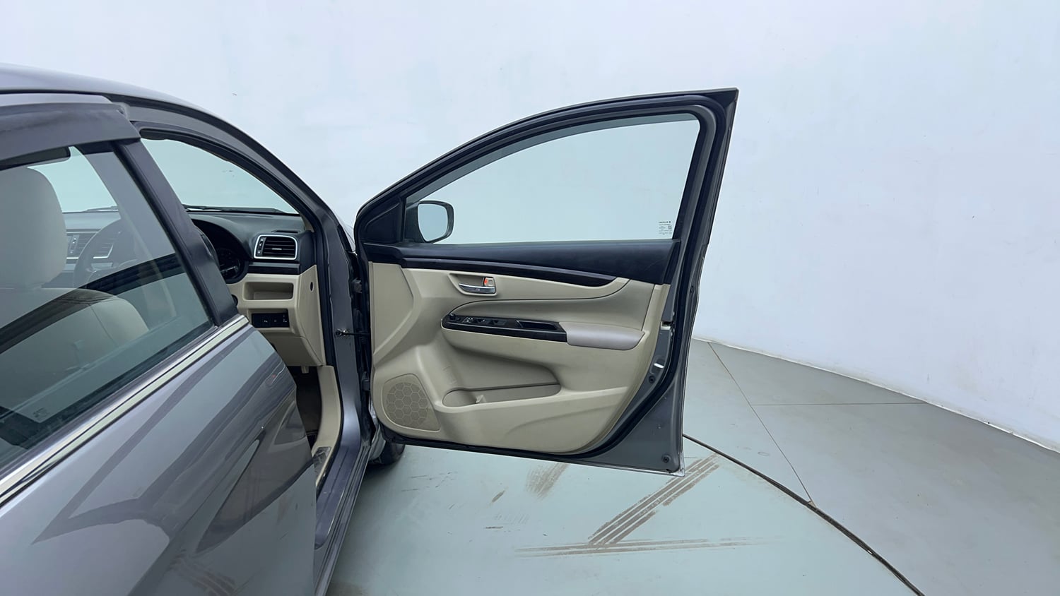 Used 2018 Maruti Suzuki Ciaz Alpha 1.4 AT Petrol Automatic interior RIGHT FRONT DOOR OPEN VIEW