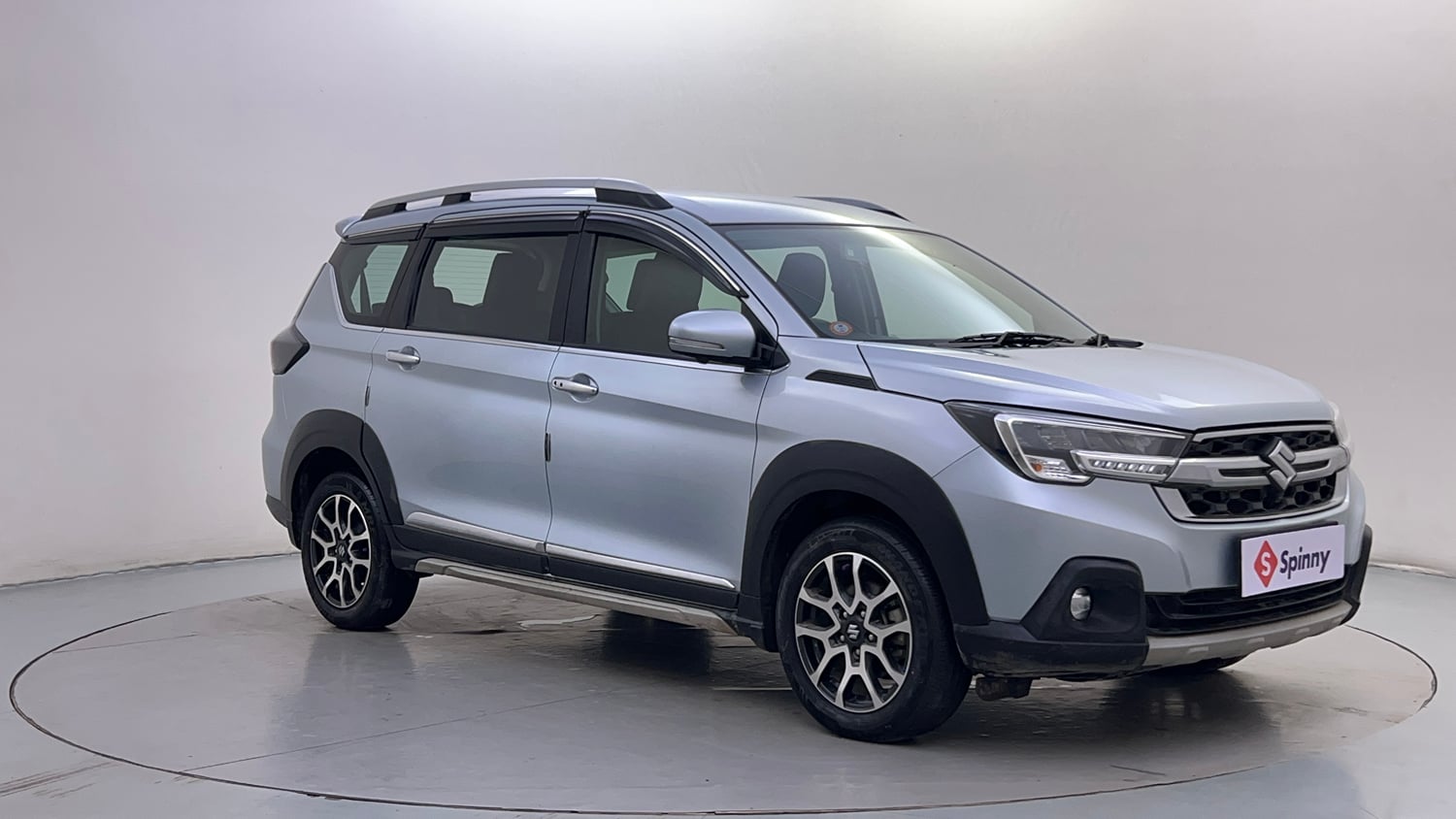 Used 2023 Maruti Suzuki XL6 Alpha MT Petrol Petrol Manual exterior RIGHT FRONT CORNER VIEW