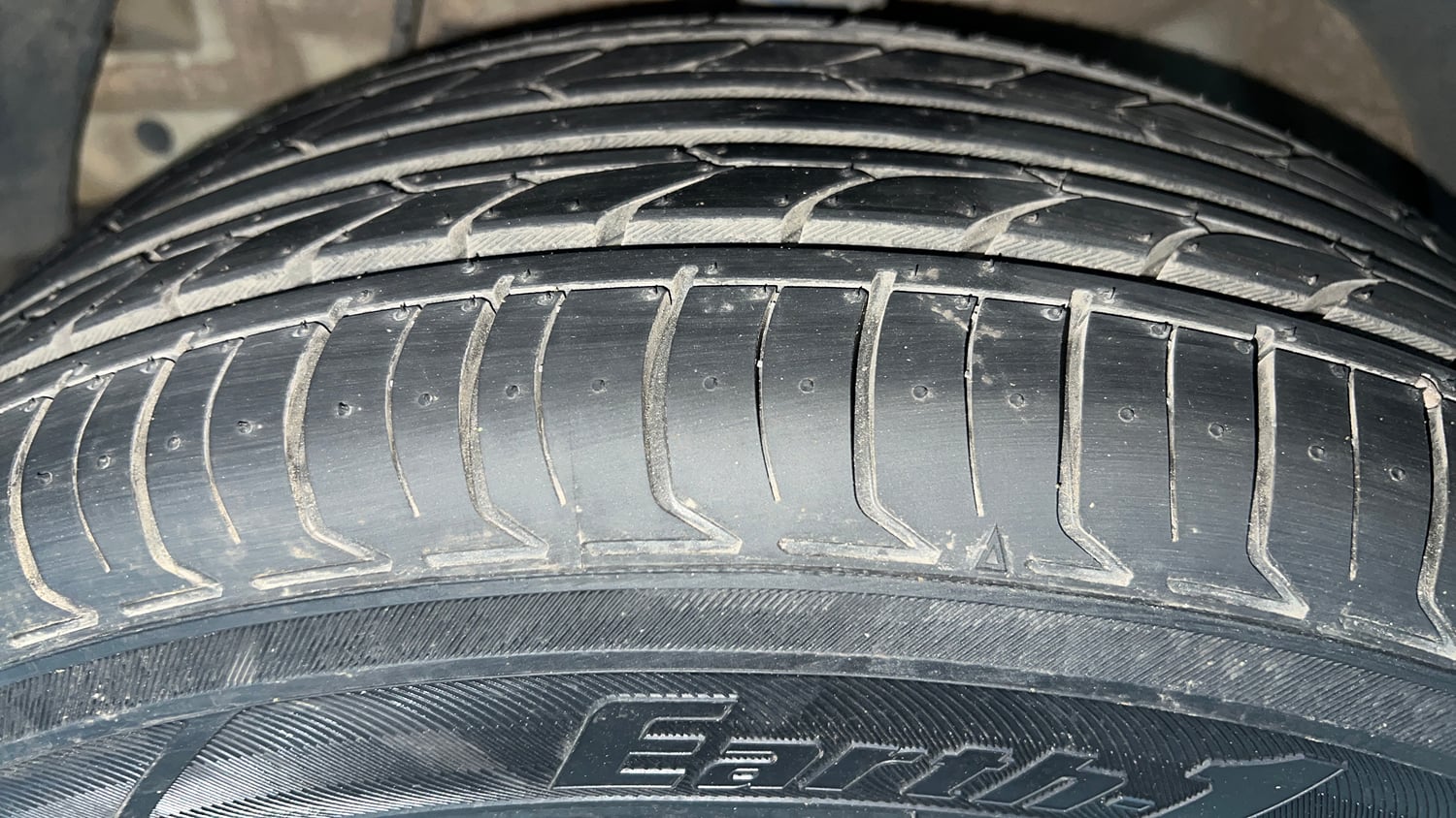 Used 2019 Mahindra XUV 300 1.2 W6 Petrol Manual tyres LEFT FRONT TYRE TREAD VIEW