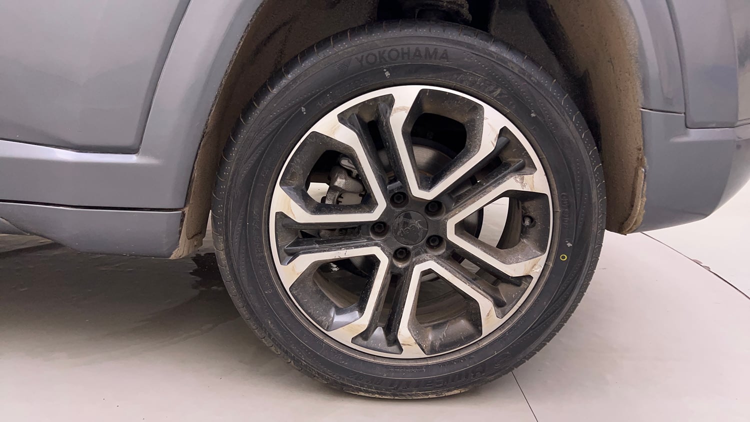 Used 2021 Jeep Compass Model S (O) 1.4 Petrol DCT Petrol Automatic tyres LEFT REAR TYRE RIM VIEW