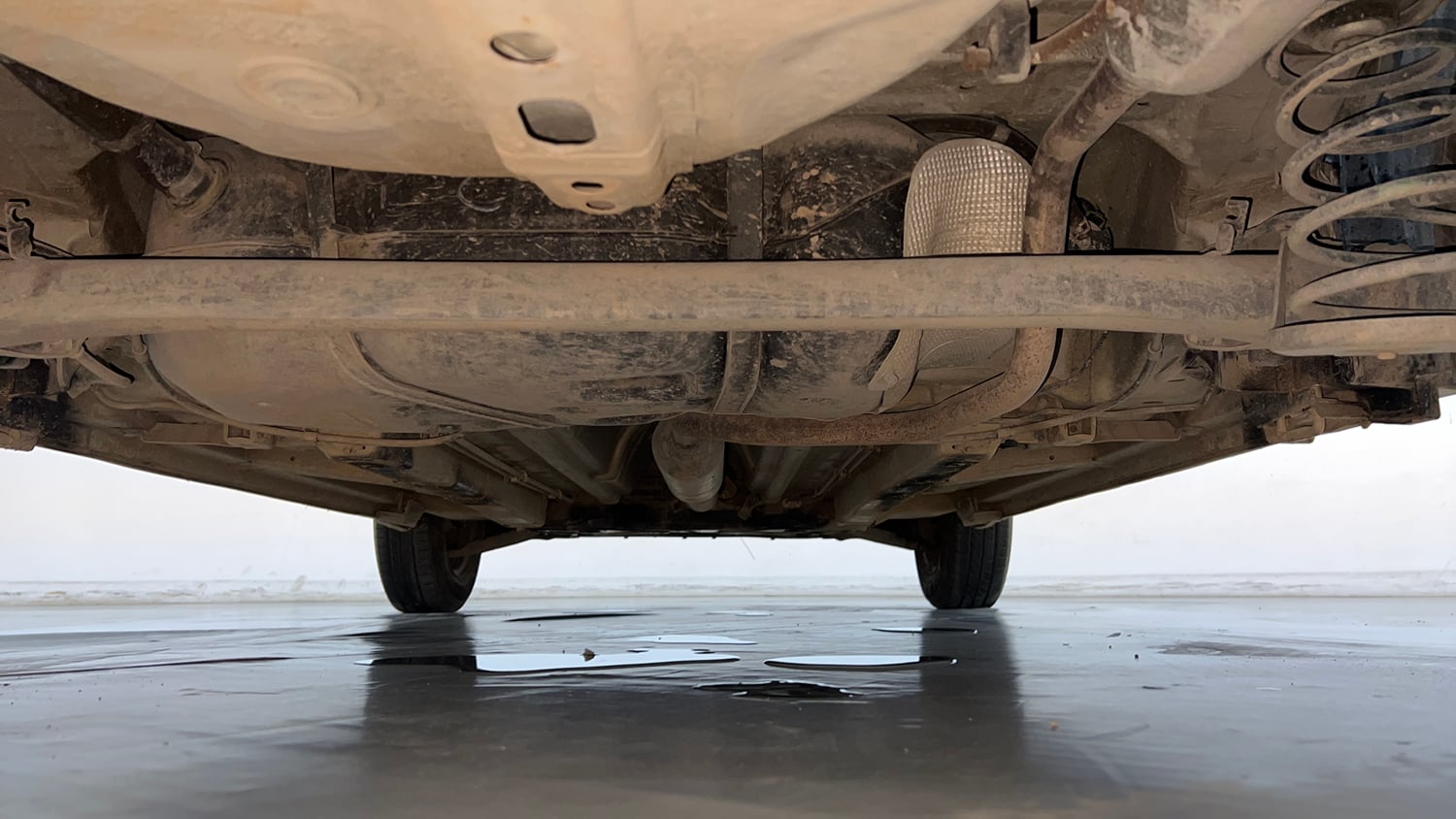 Used 2015 Maruti Suzuki Swift VXi Petrol Manual extra REAR UNDERBODY VIEW (TAKEN FROM REAR)