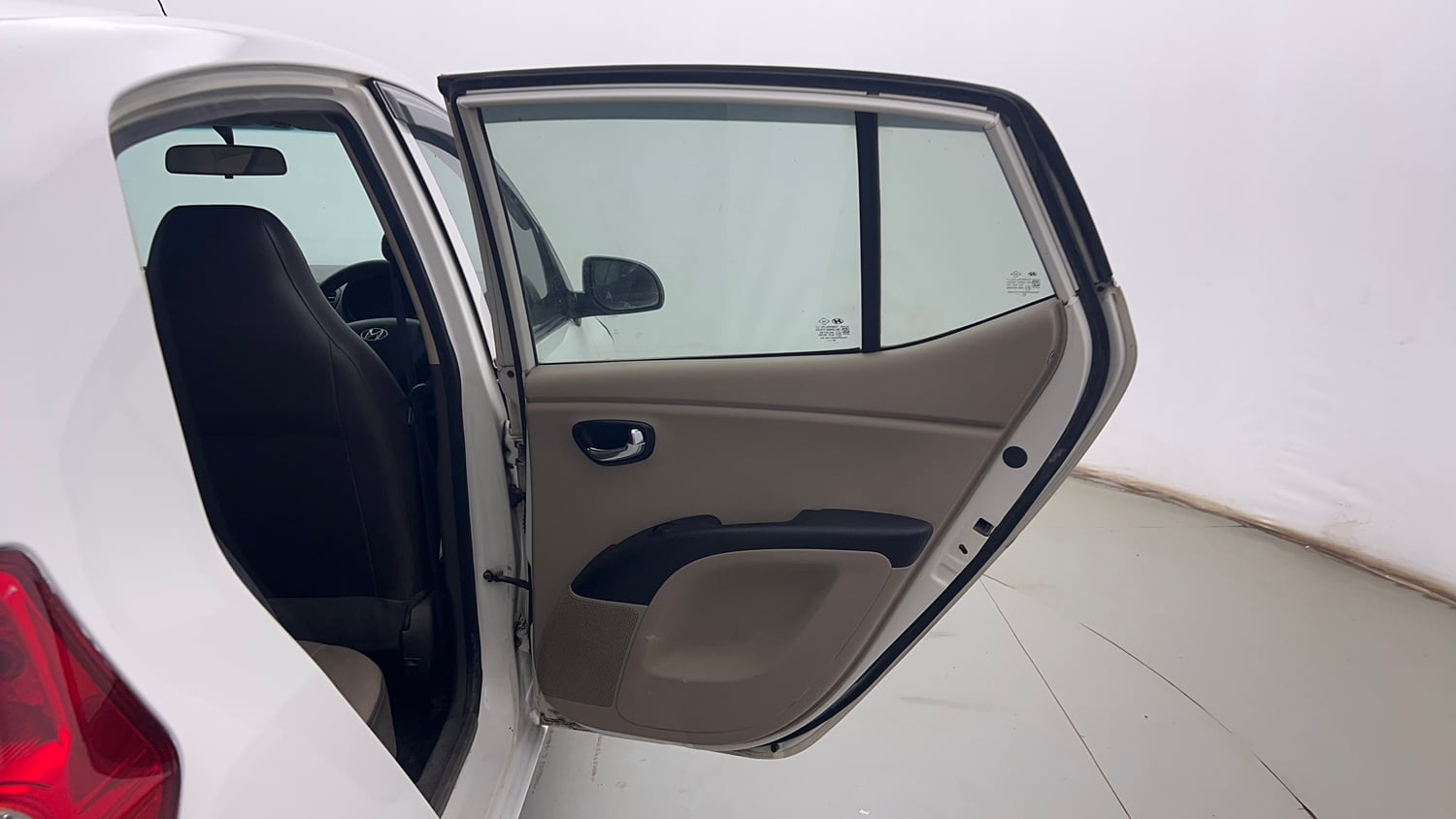 Used 2014 Hyundai i10 Sportz 1.1 iRDE2 Petrol Manual interior RIGHT REAR DOOR OPEN VIEW