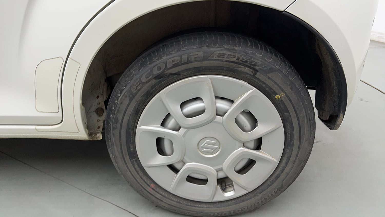 Used 2024 Maruti Suzuki Ignis Sigma 1.2 MT Petrol Manual tyres LEFT REAR TYRE RIM VIEW