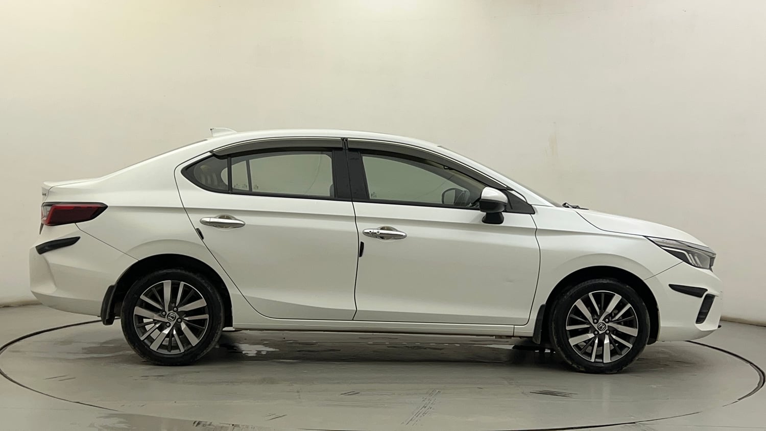 Used 2023 Honda City VX Petrol MT Petrol Manual exterior RIGHT SIDE VIEW