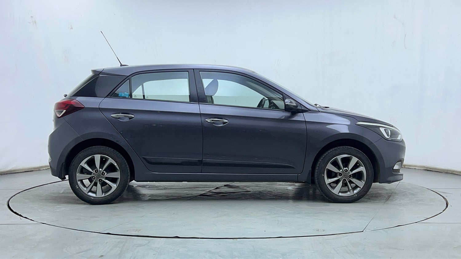 Used 2017 Hyundai Elite i20 Asta 1.2 Petrol Manual exterior RIGHT SIDE VIEW